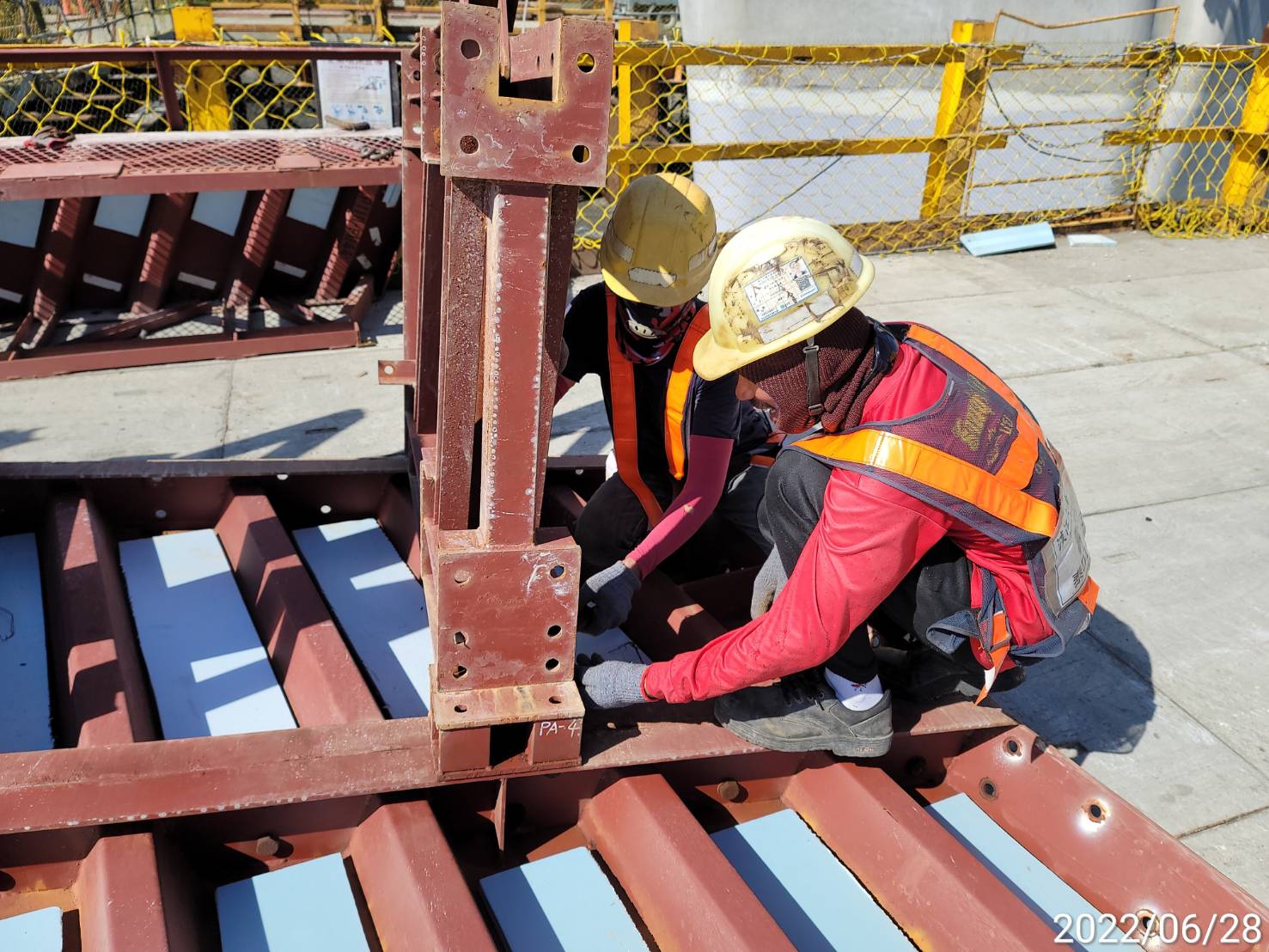 墩柱保溫材料安裝施作