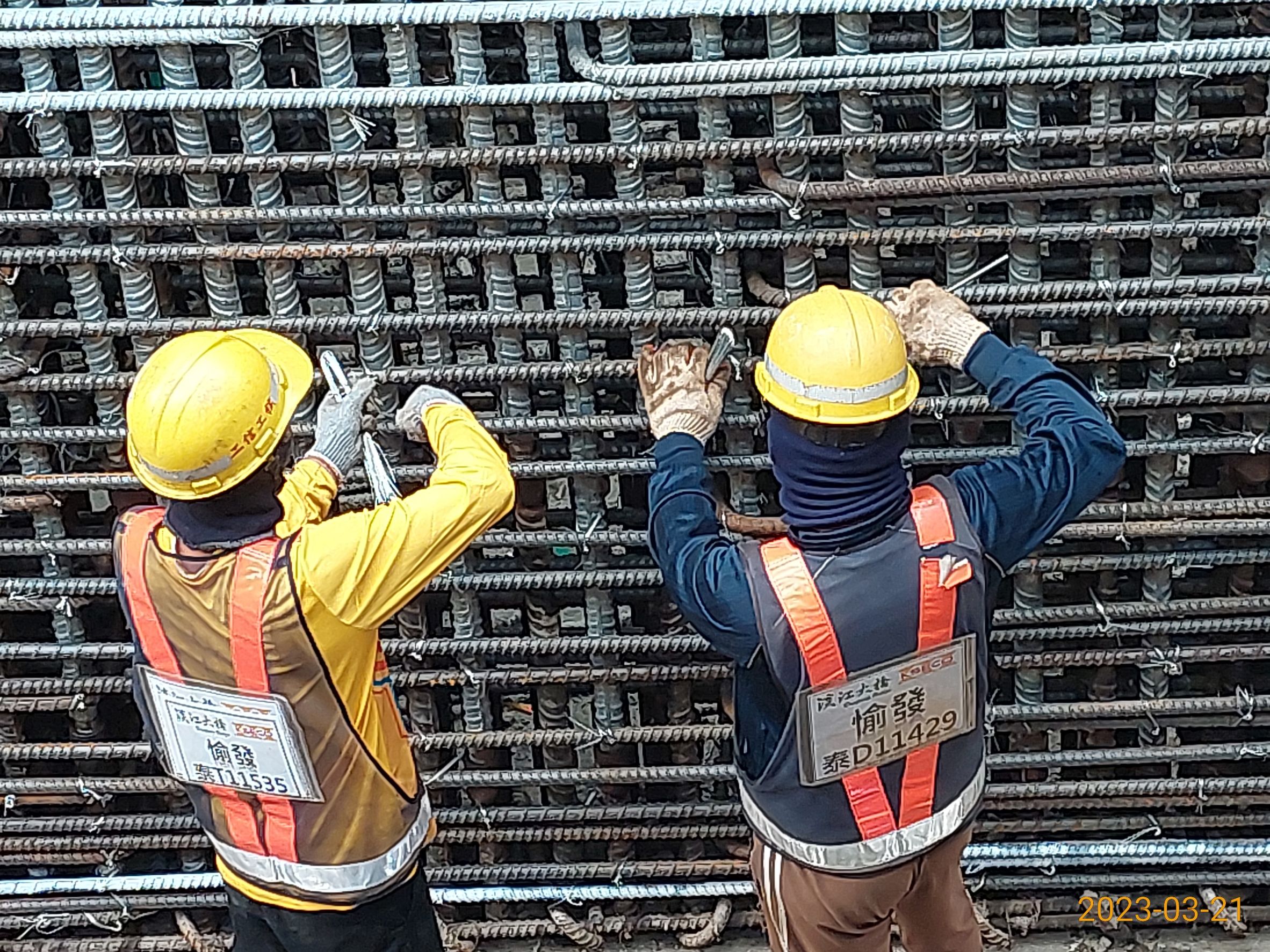 P160第2昇層鋼筋綁紮