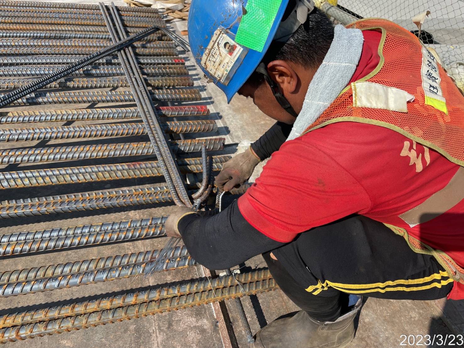 U2S-3場撐段底腹版鋼筋綁紮