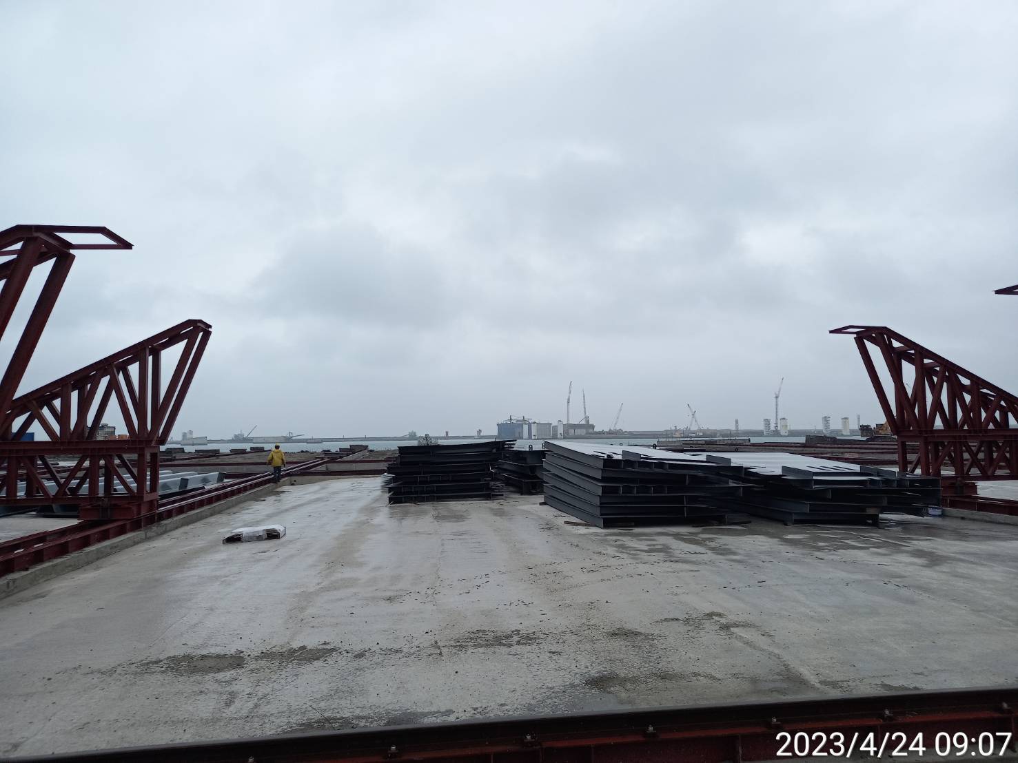 台北港BA、BB節塊構件進場