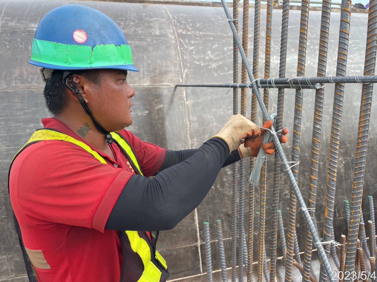 U2S-2場撐段底腹板鋼筋綁紮