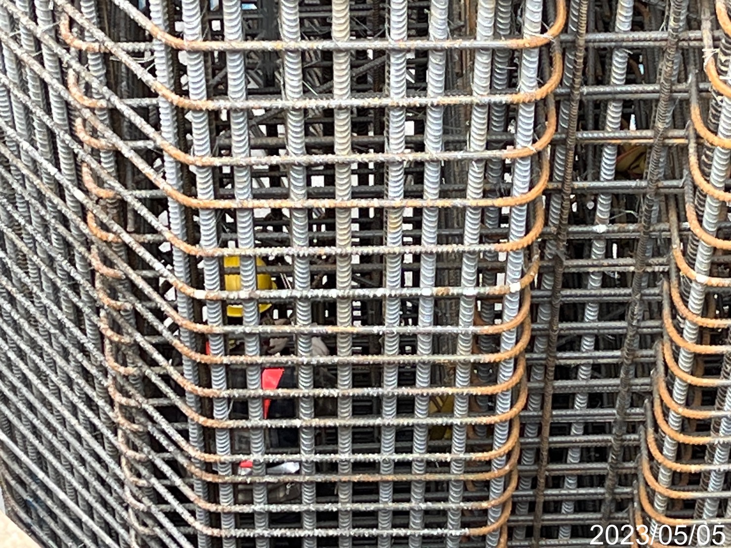 P19S墩柱第1昇層鋼筋綁紮