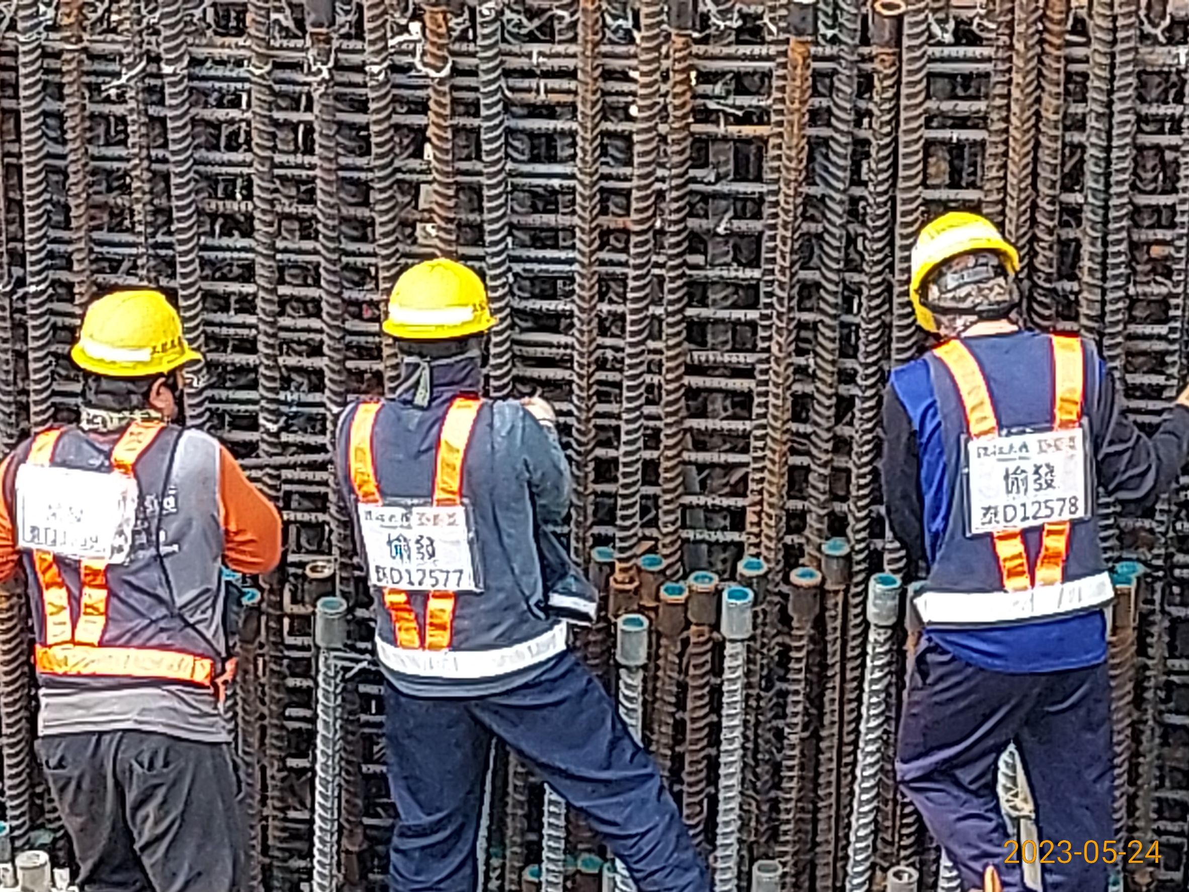 P160墩柱第4昇層鋼筋綁紮