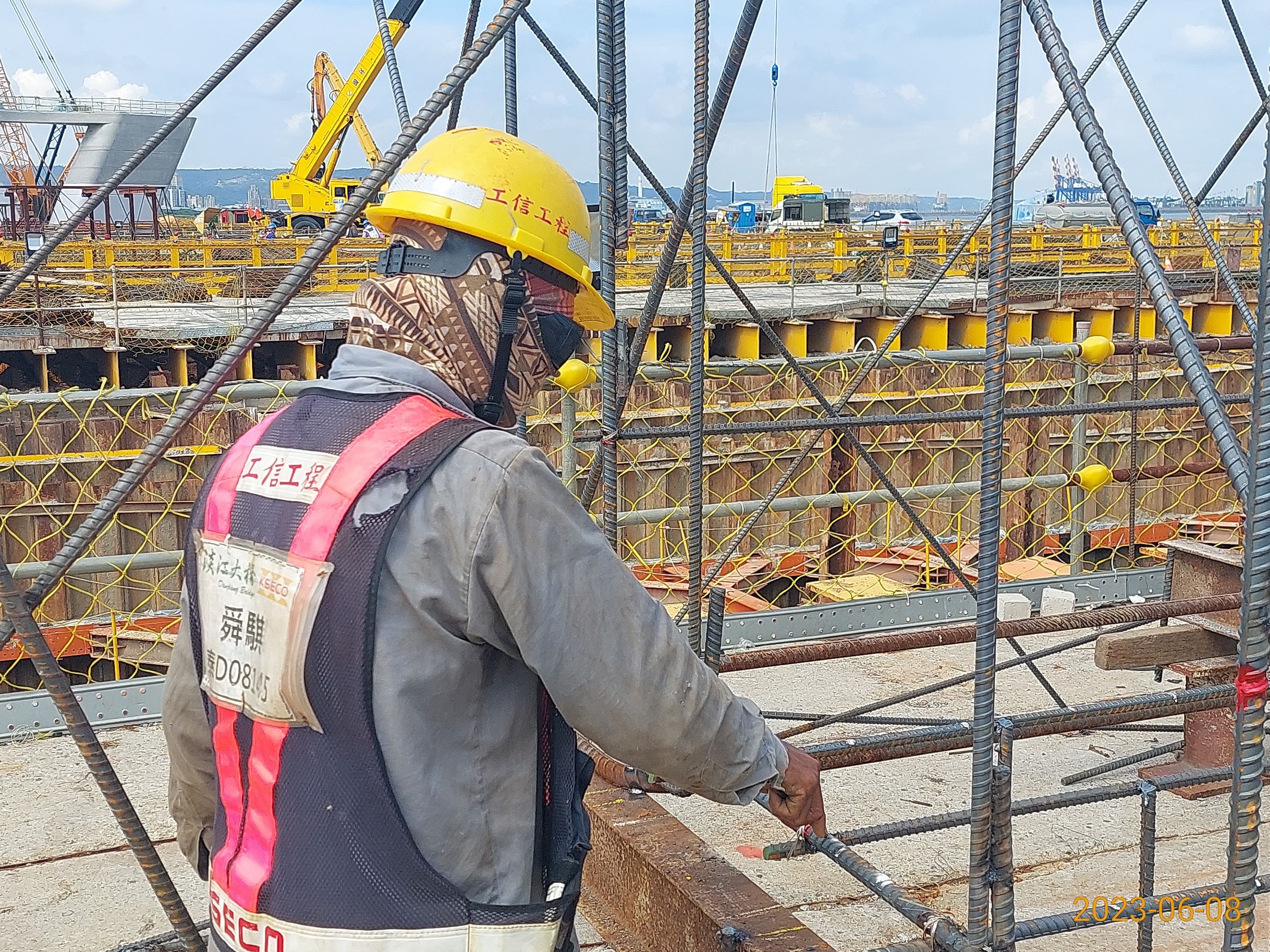 P18L墩柱鋼筋樣架施作