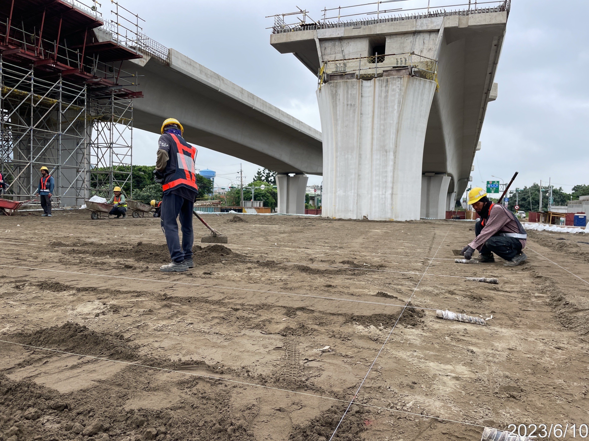 U2S-1場撐段混凝土墊塊鋪設