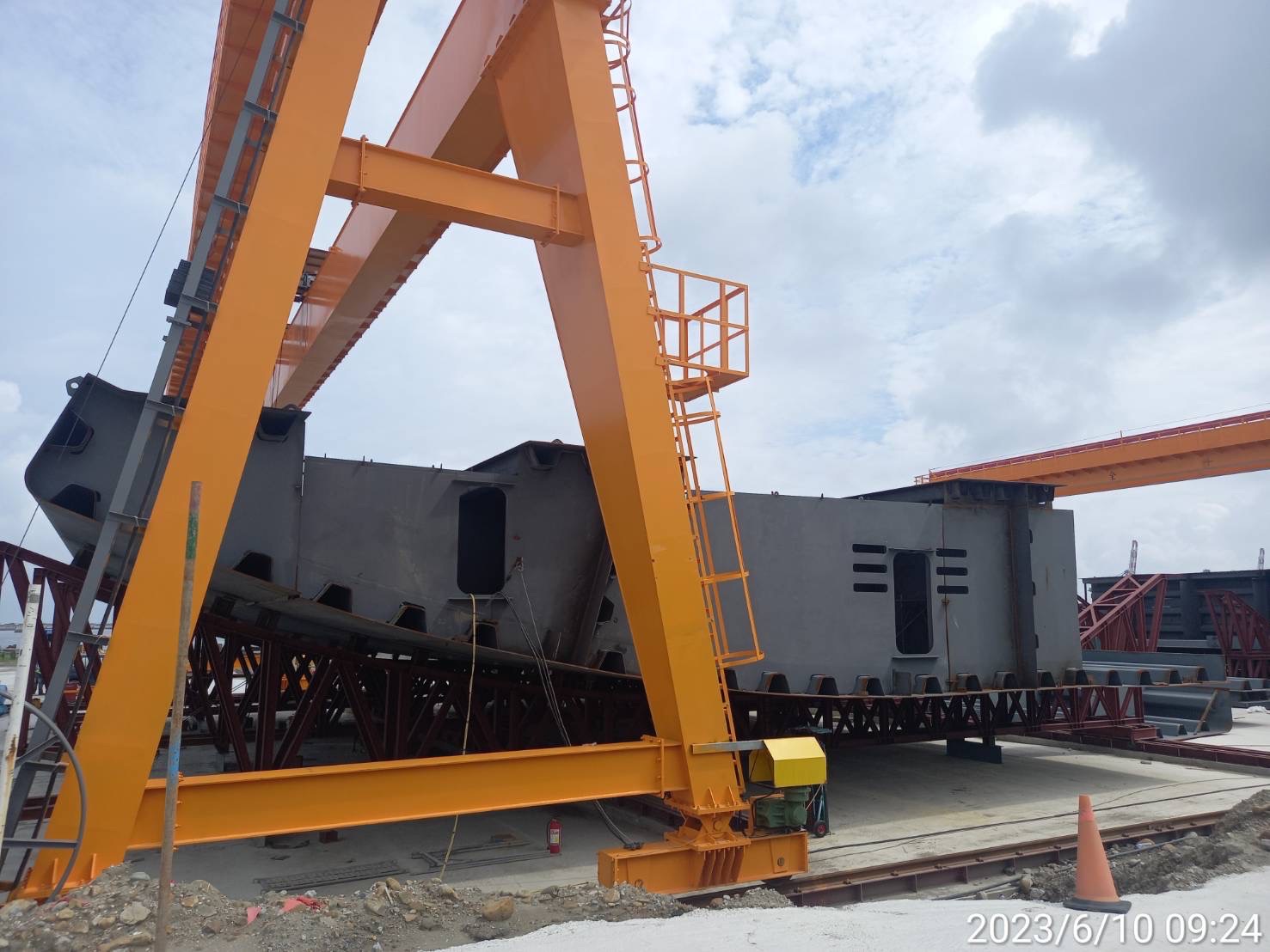 台北港組裝場BA、BB節塊組裝