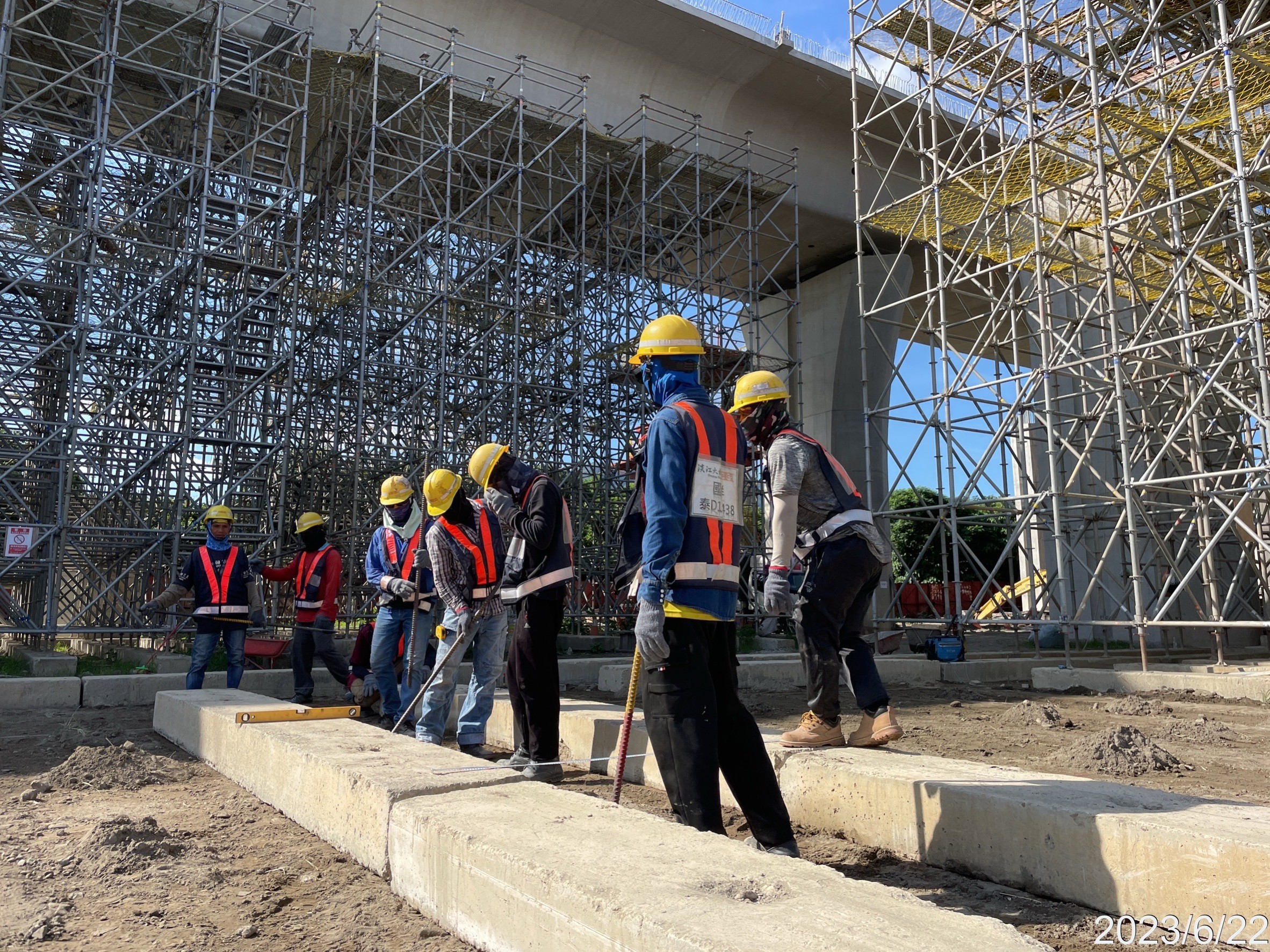 U3S-6場撐段混凝土墊塊排放