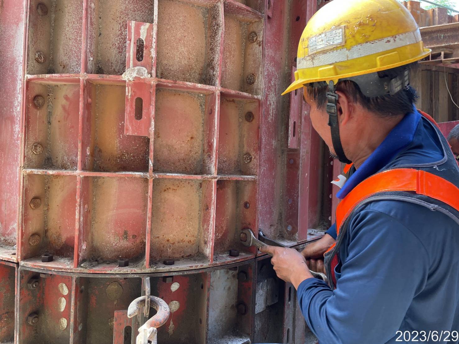 RR2P3墩柱第1昇層鋼模組立