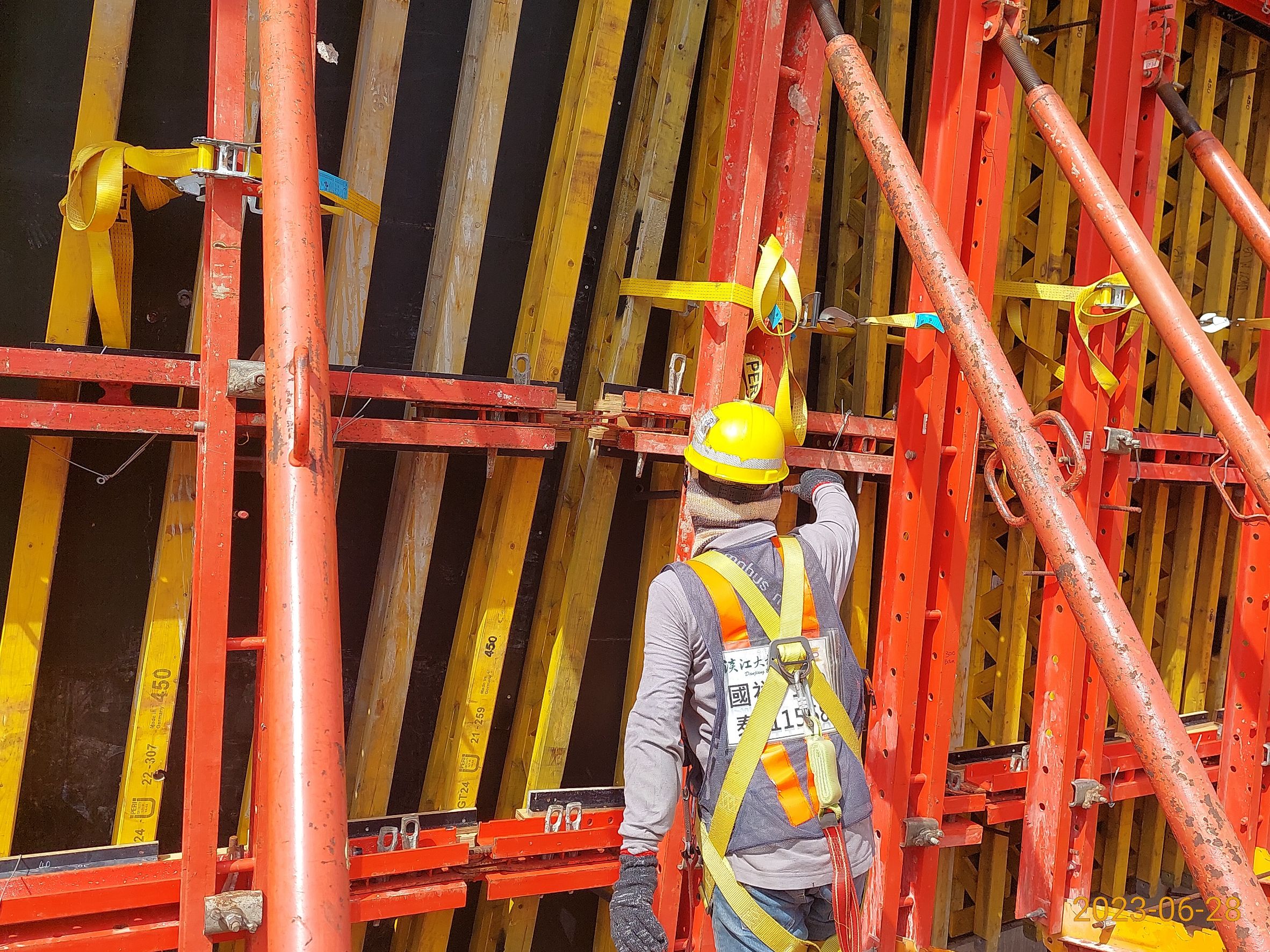 U09B節塊模板組立