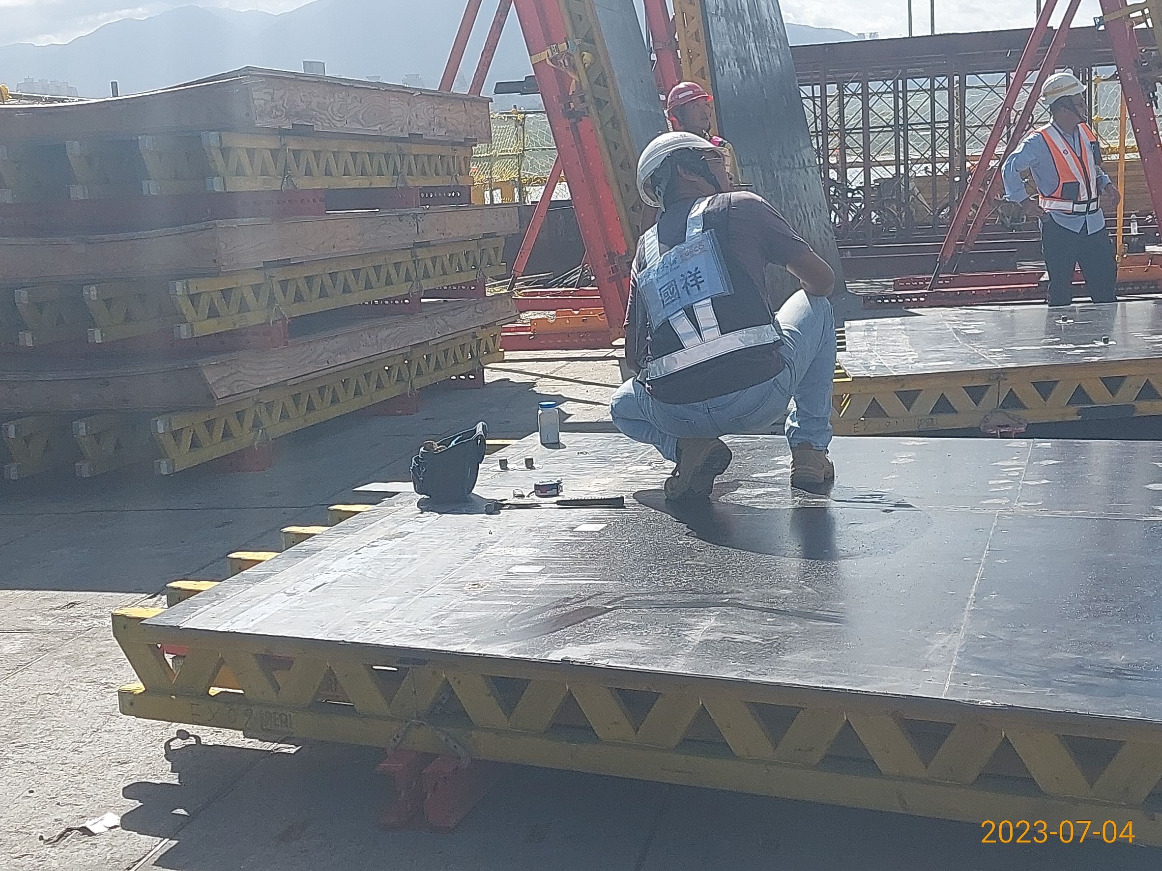 U09T節塊模板組立