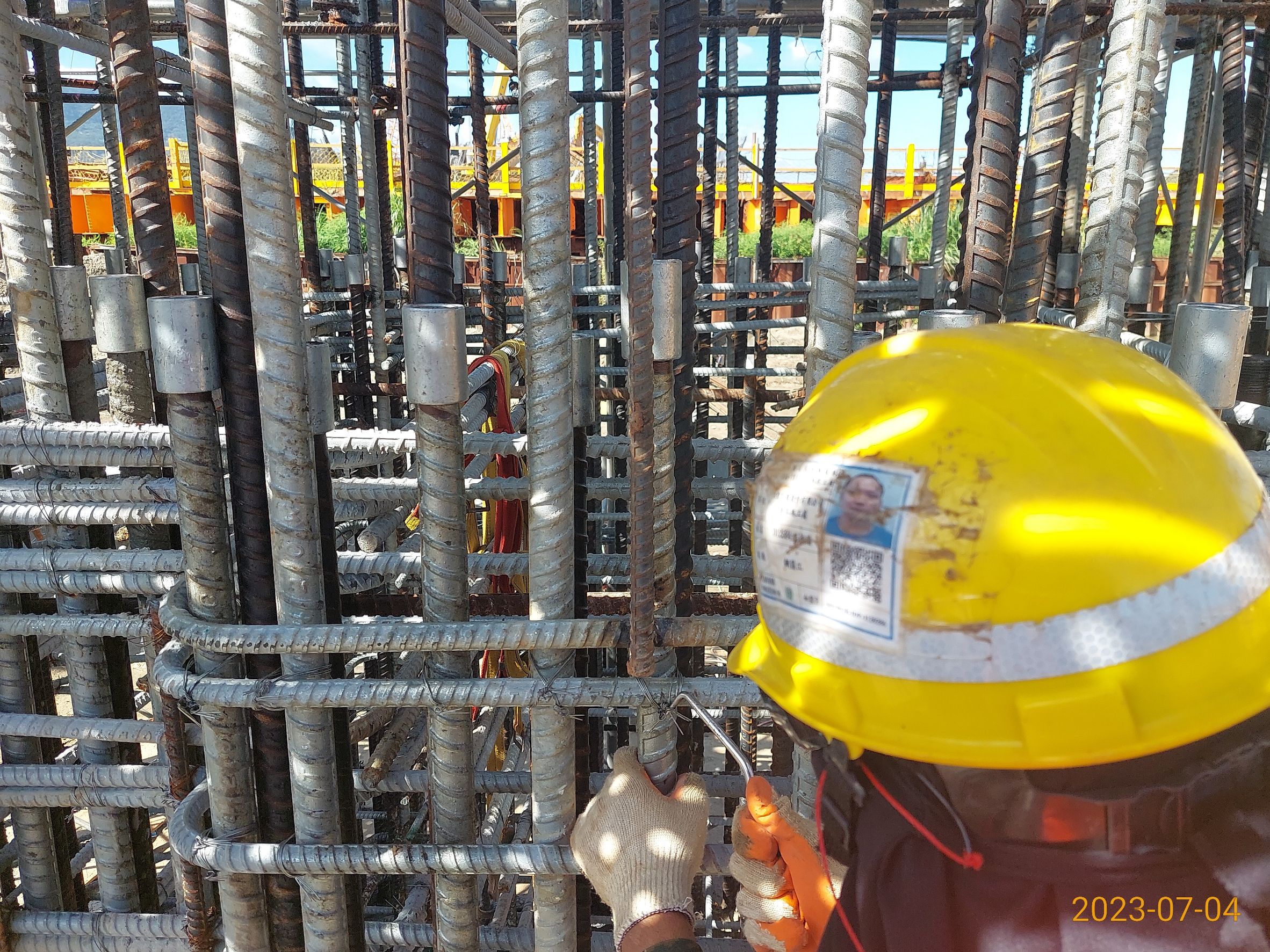 P19S墩柱鋼筋綁紮