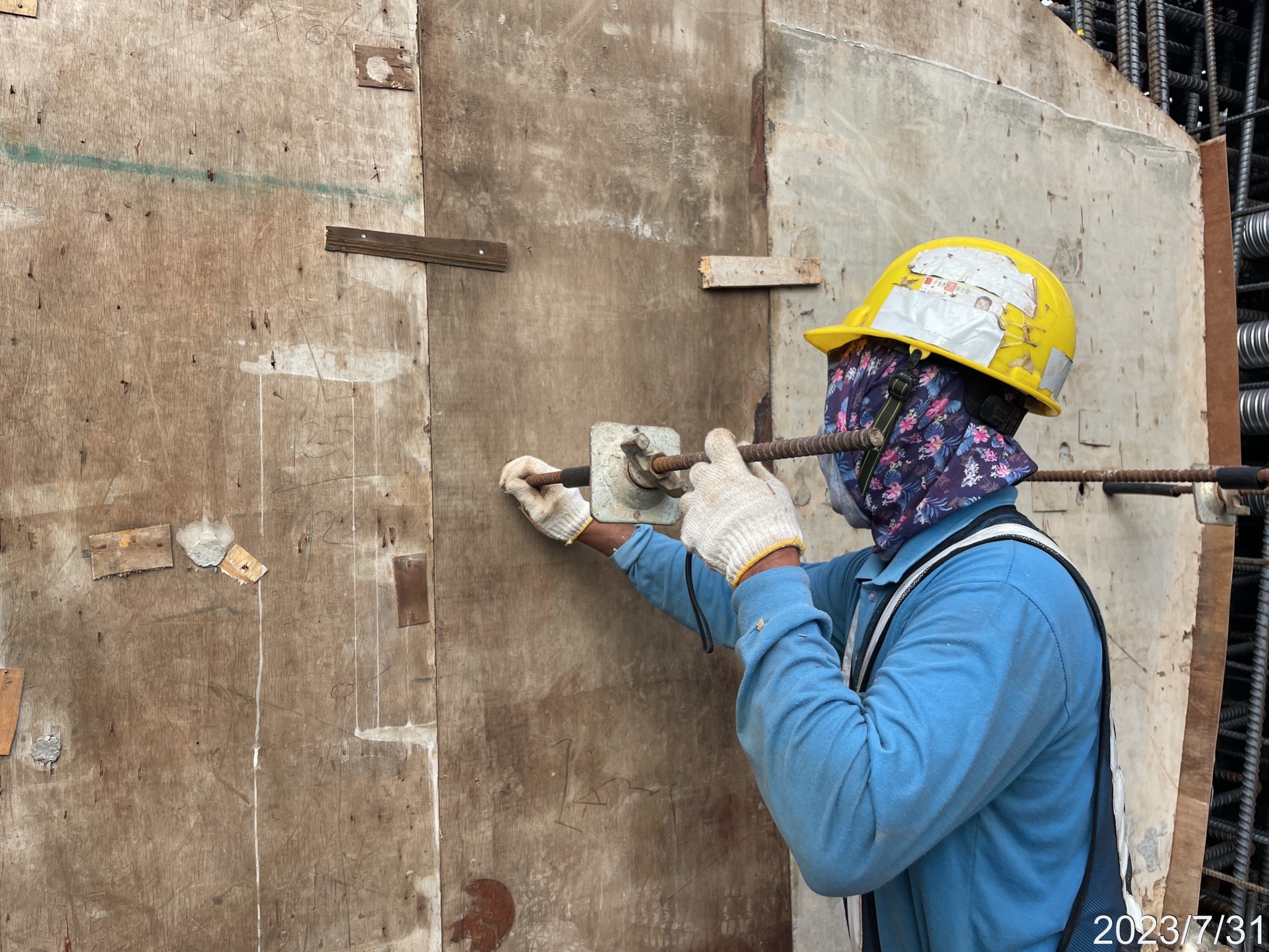 L03-2場撐段腹翼板內模組立