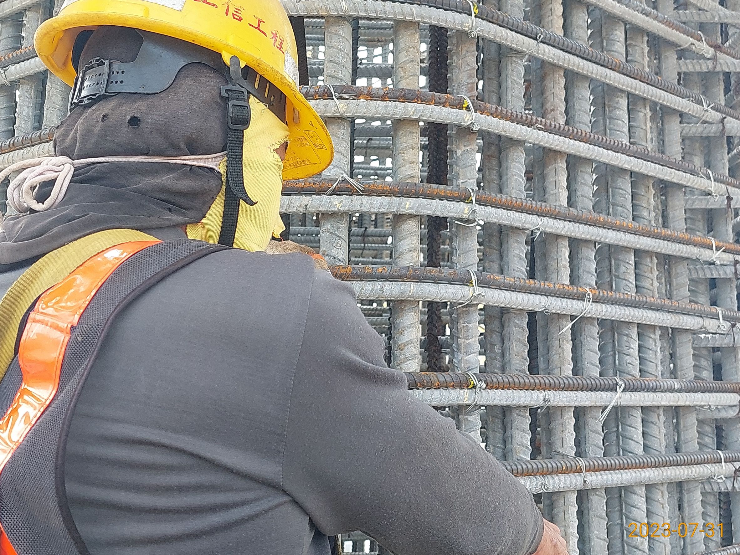 P19S墩柱第5昇層鋼筋綁紮