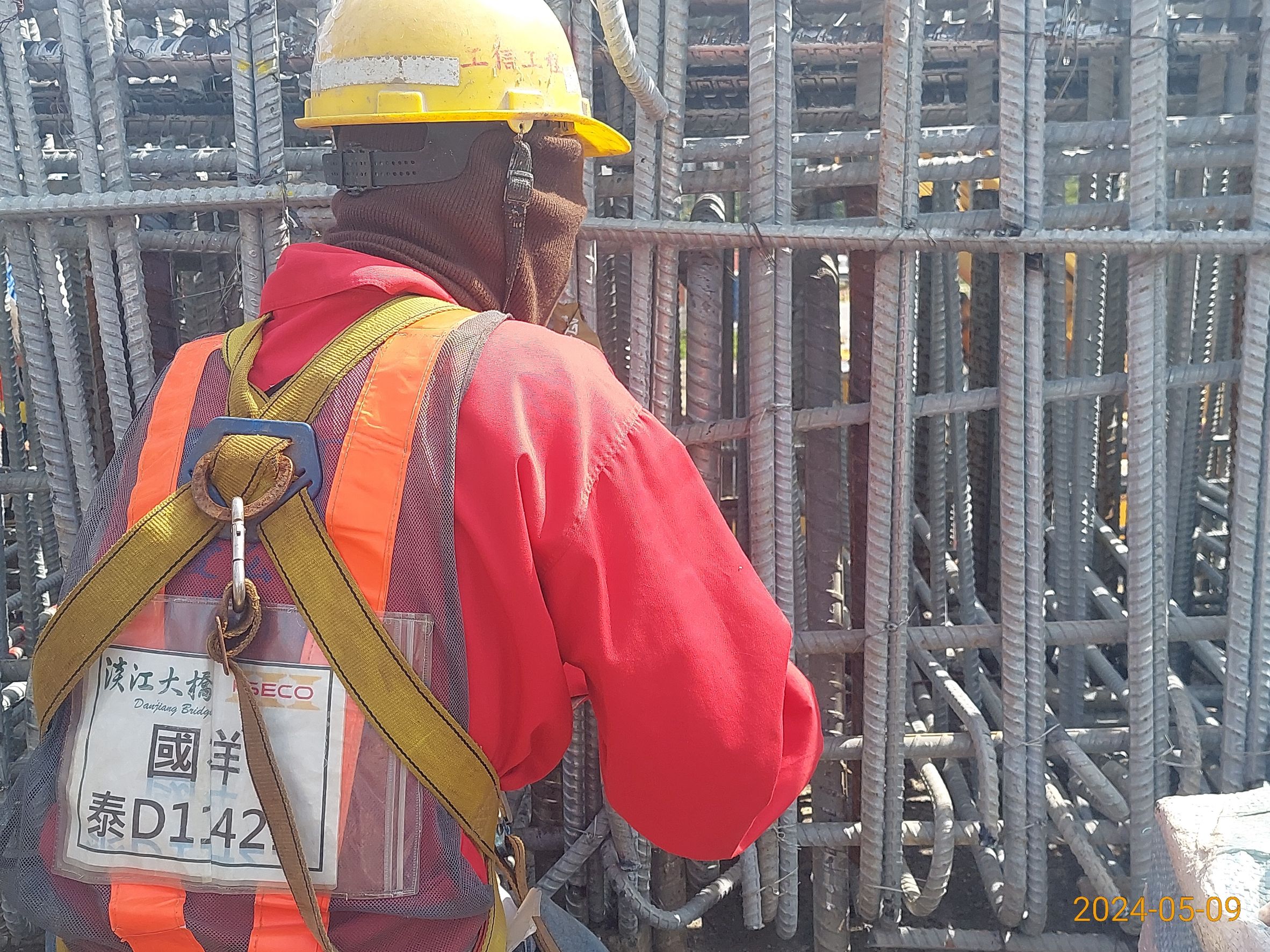 ML2P3帽梁鋼筋綁紥