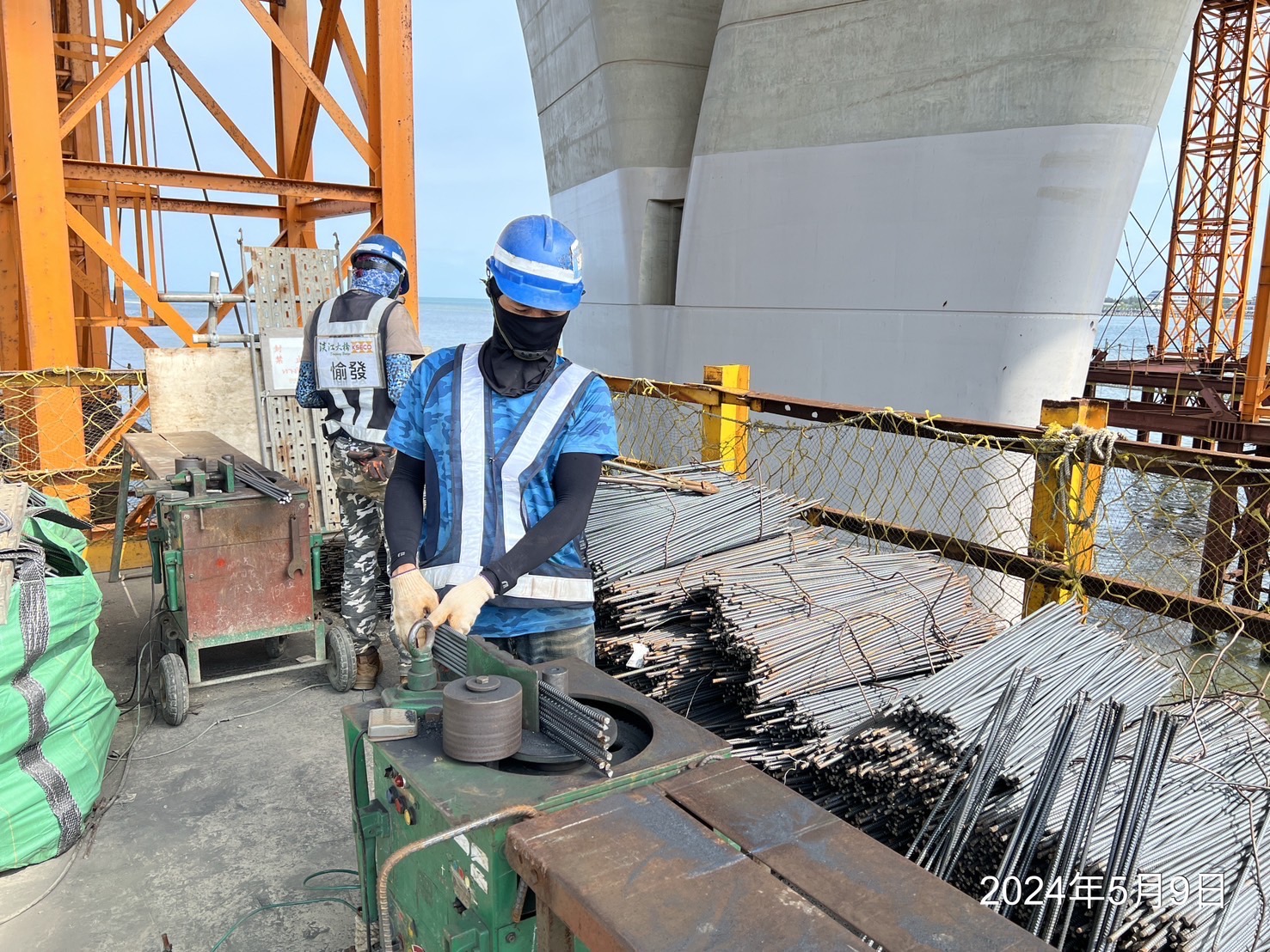 複合頂版、轉換區段鋼筋加工