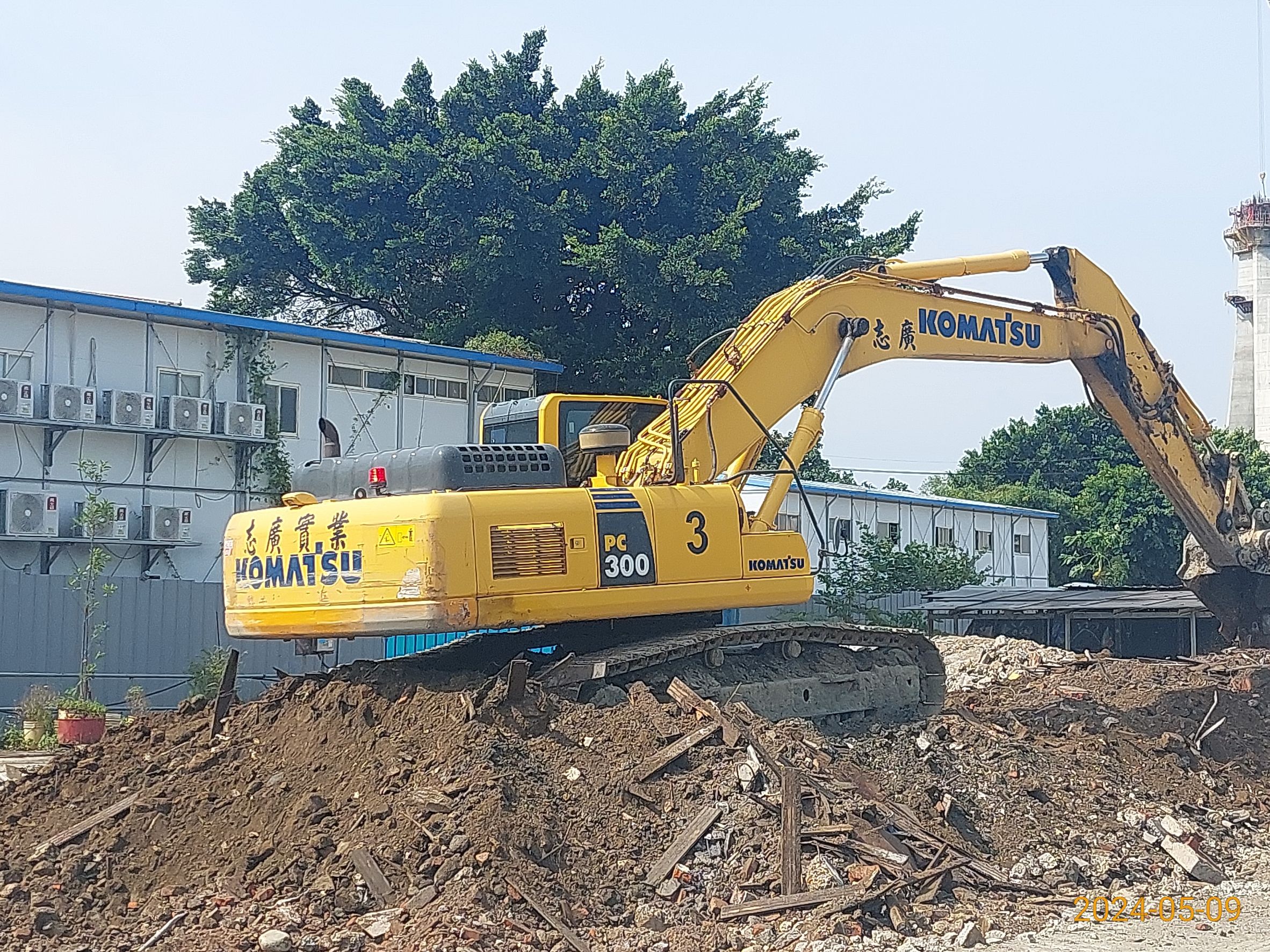 RR3-L7-1擋土牆鋼板樁打設前土方降挖