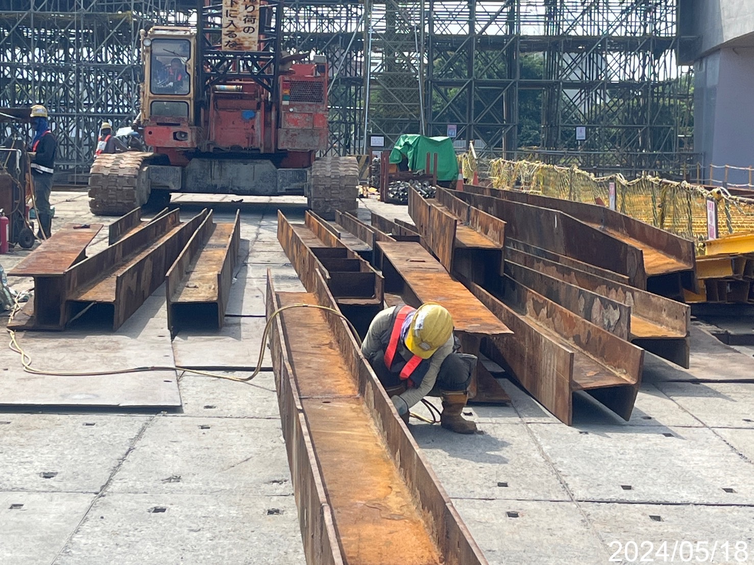 P18場撐箱梁構台施作