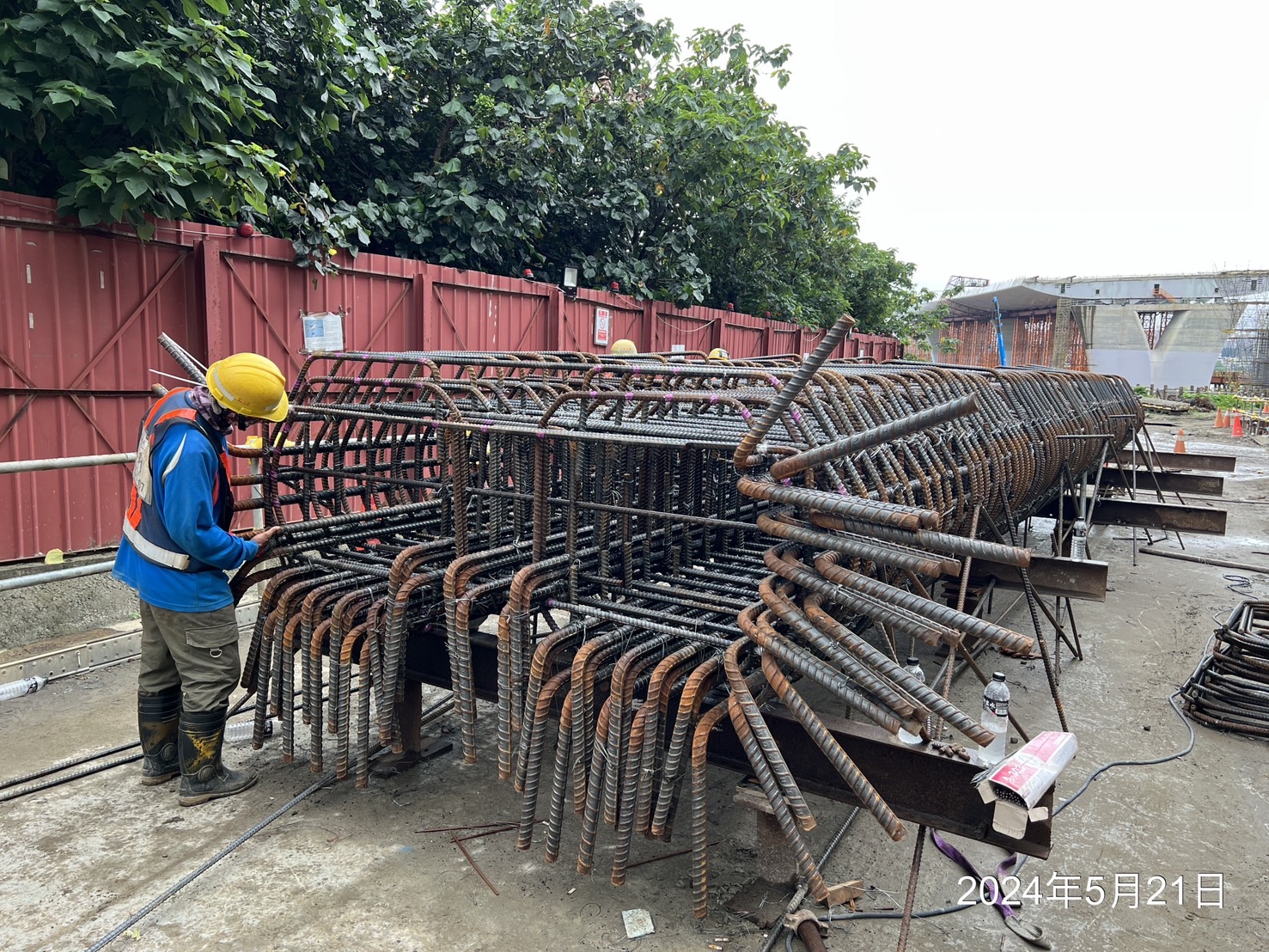 BL1P2 墩柱鋼筋地面組立