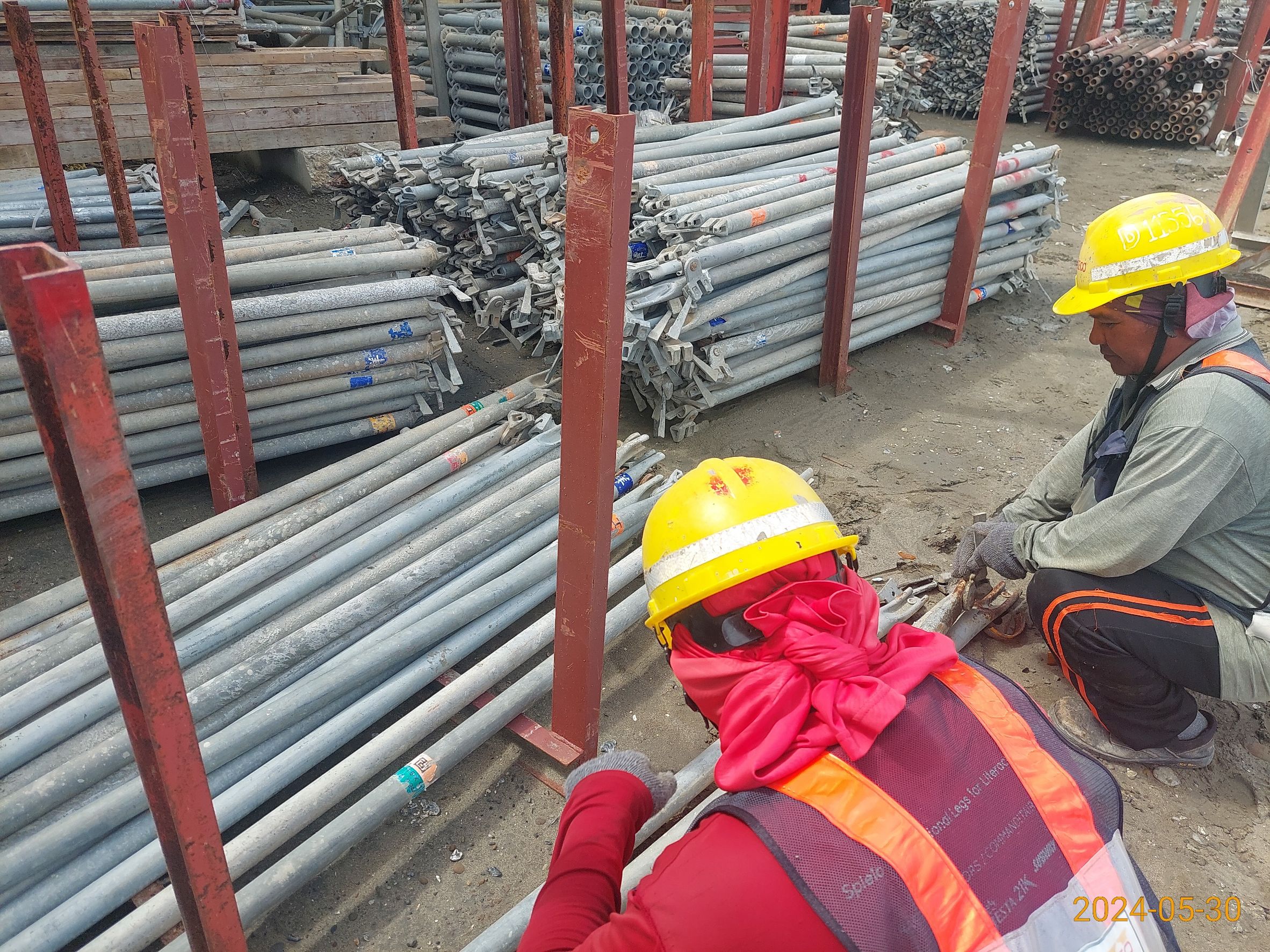 L05-1場撐箱型梁支撐架拆除