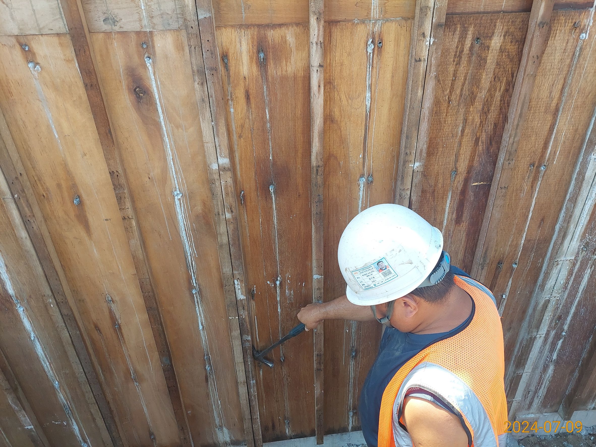 RR3-L7-2擋土牆牆身模板拆除