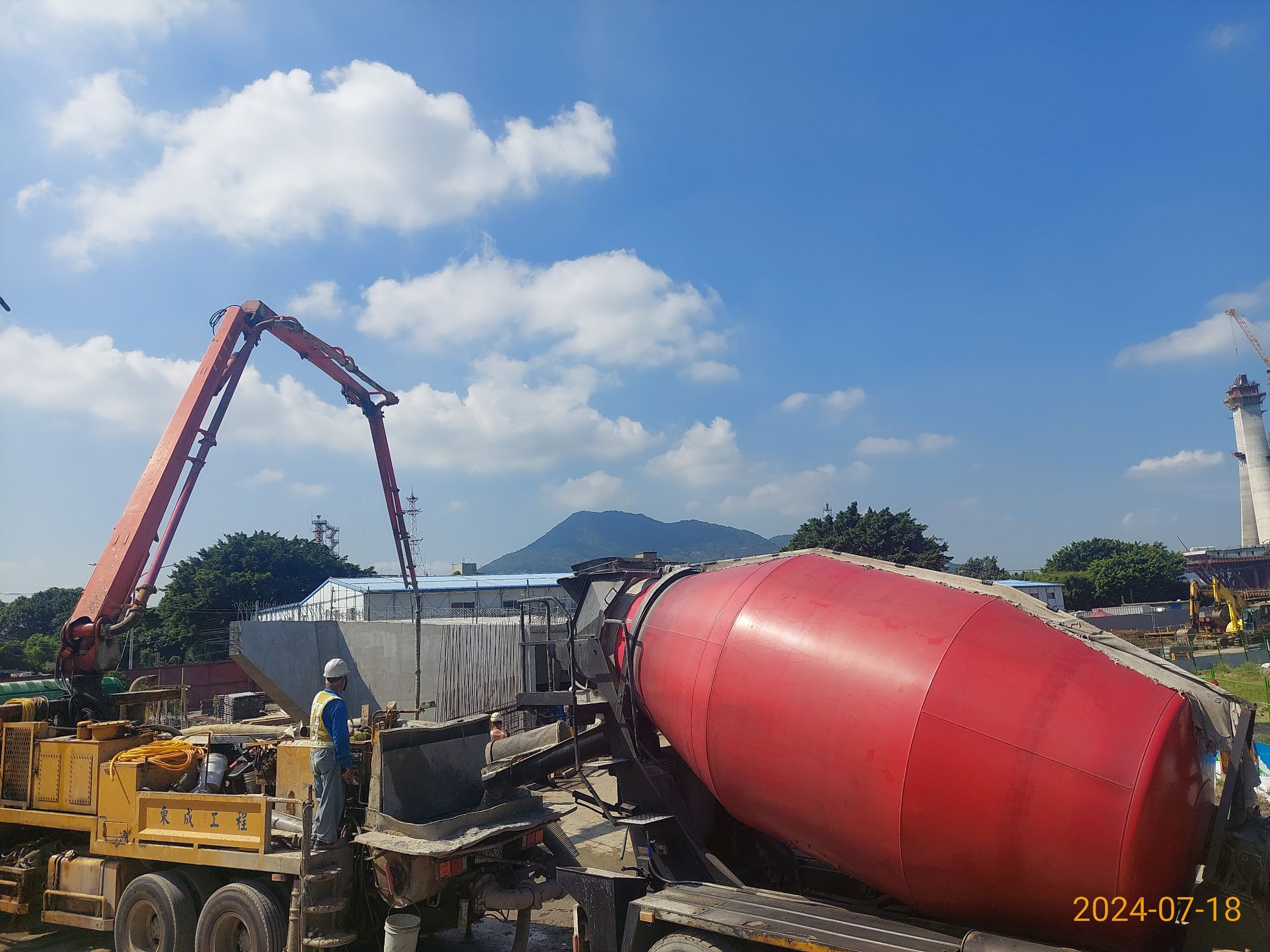 RR3-L6-2擋土牆樁帽混凝土澆置