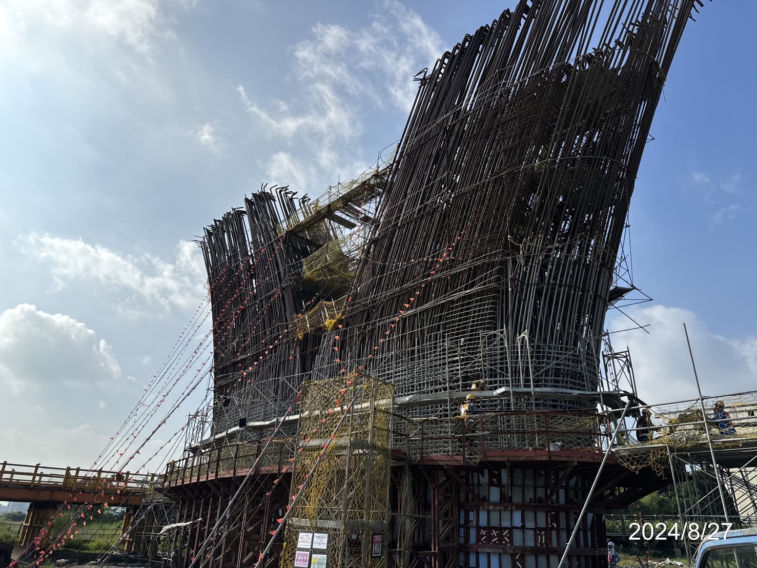 P17墩柱第5昇層鋼筋綁紮