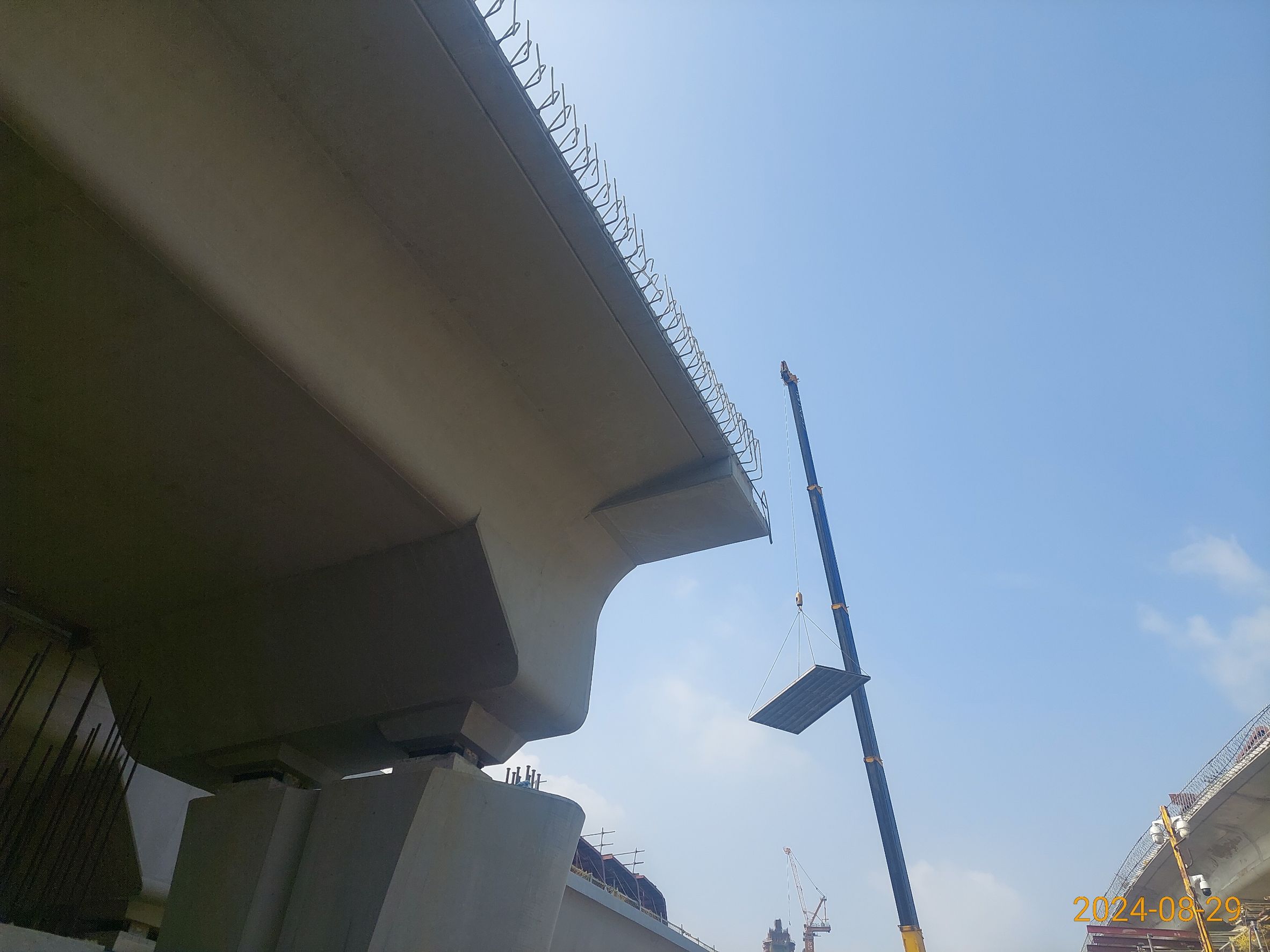 L05-3場撑段箱型梁腹翼版鋼模組立