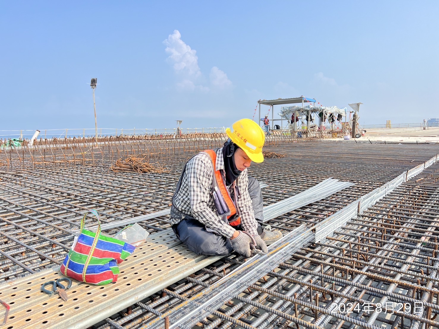 複合橋面版鋼筋綁紮