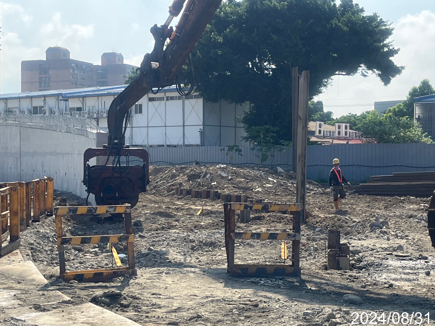 RR3-L6-4擋土牆鋼板樁拔除