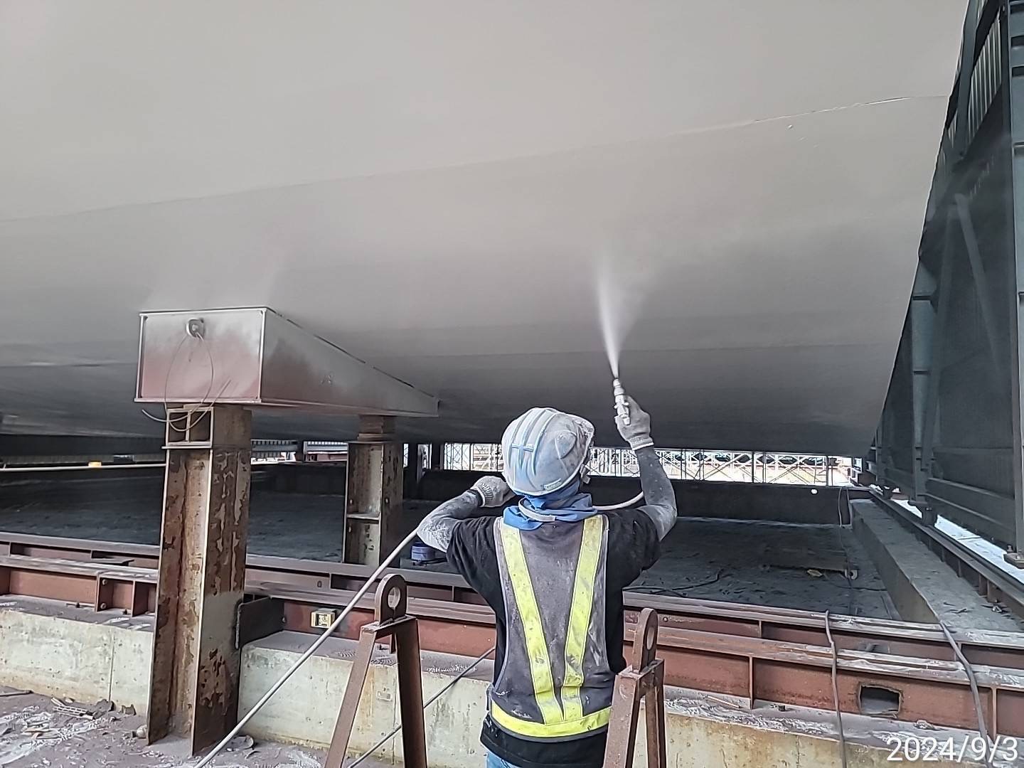 6T節塊噴砂塗裝作業