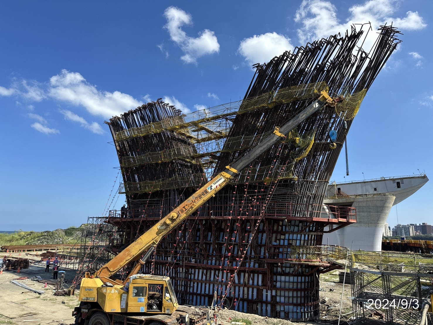 P17墩柱第5昇層鋼模組立