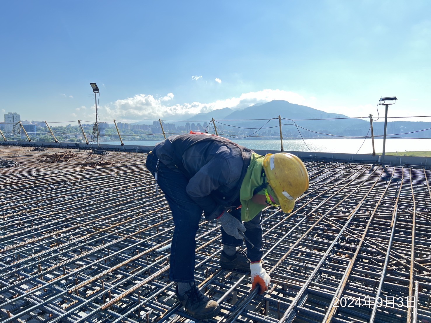複合橋面版鋼筋綁紮