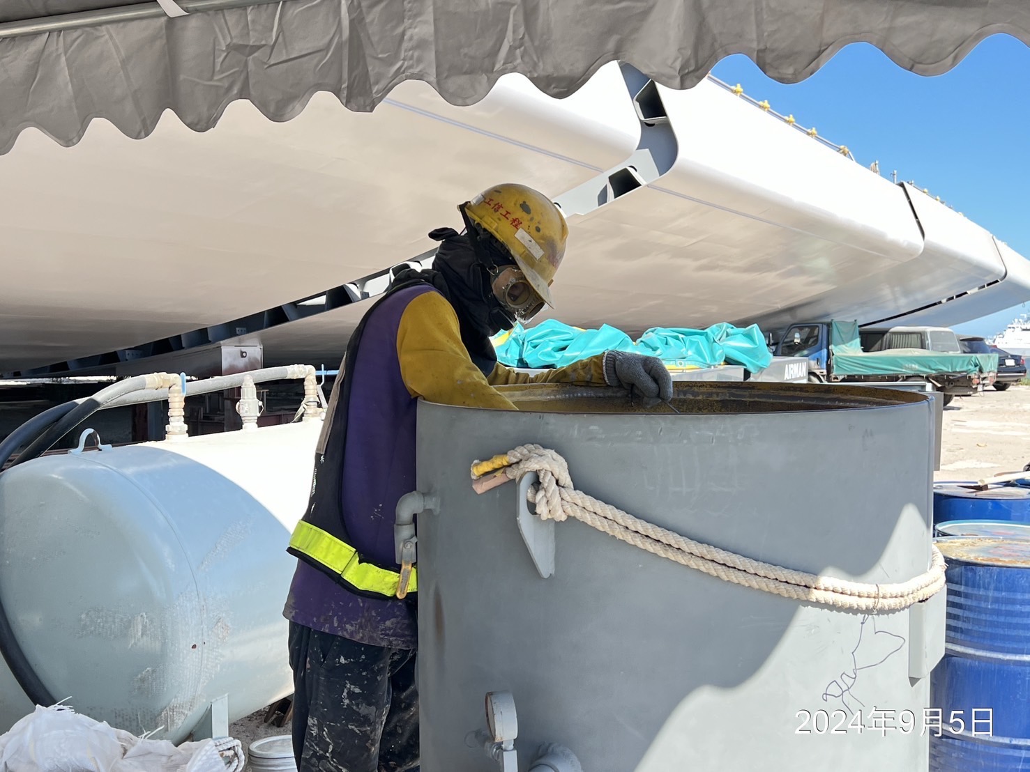 6T節塊噴砂塗裝作業