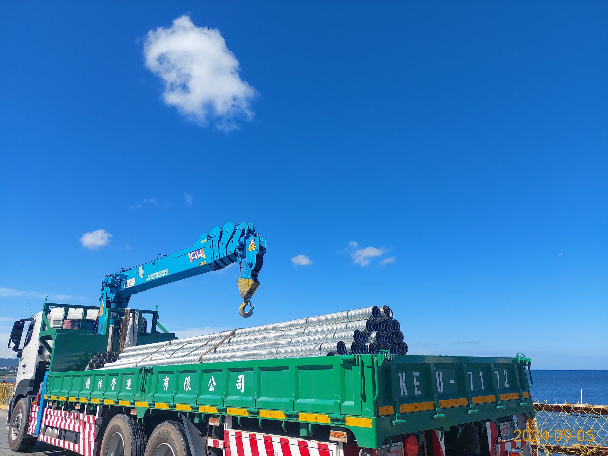 L05-3場撑段箱型梁預力套管配管