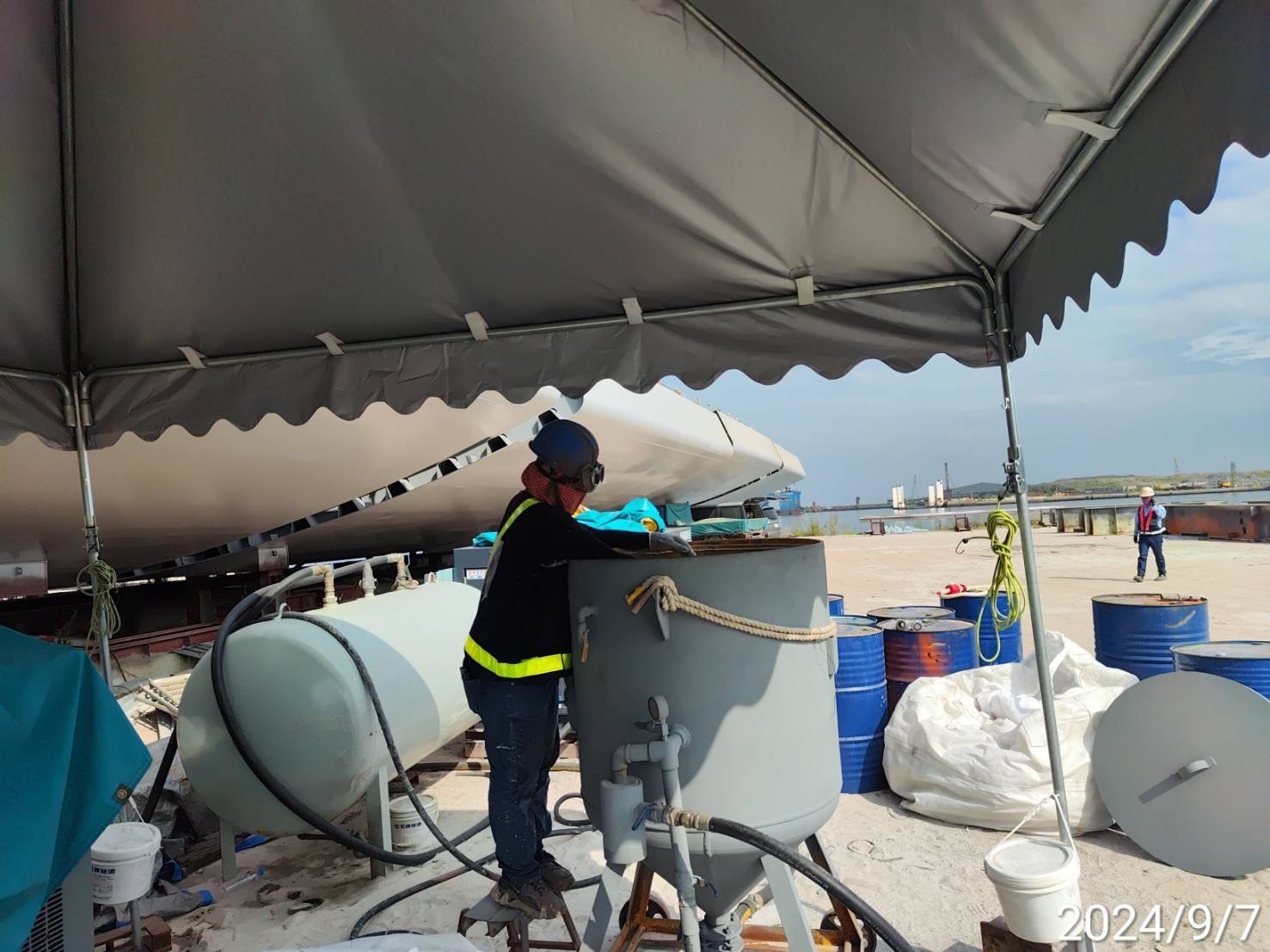 6T節塊噴砂塗裝作業