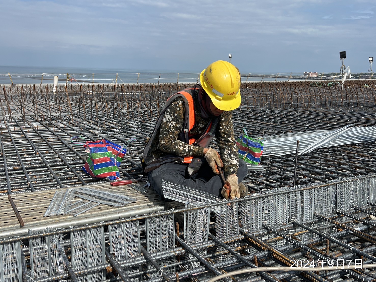 複合橋面版免拆模施作