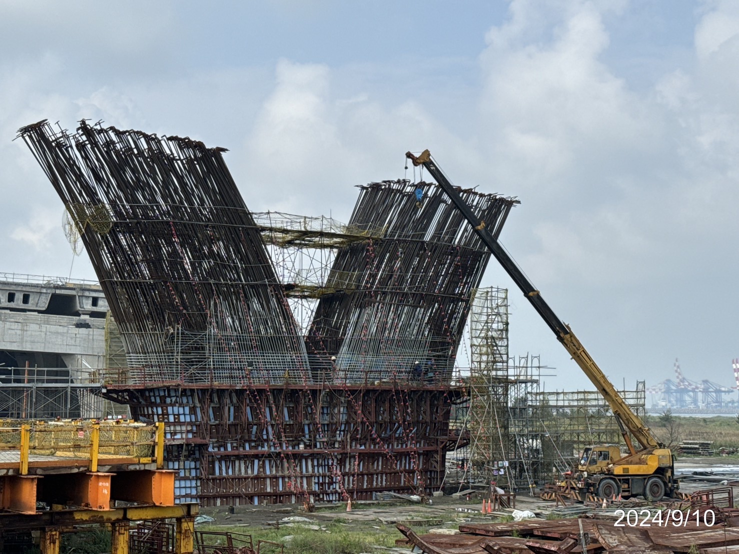 P17墩柱第6昇層鋼筋綁紮