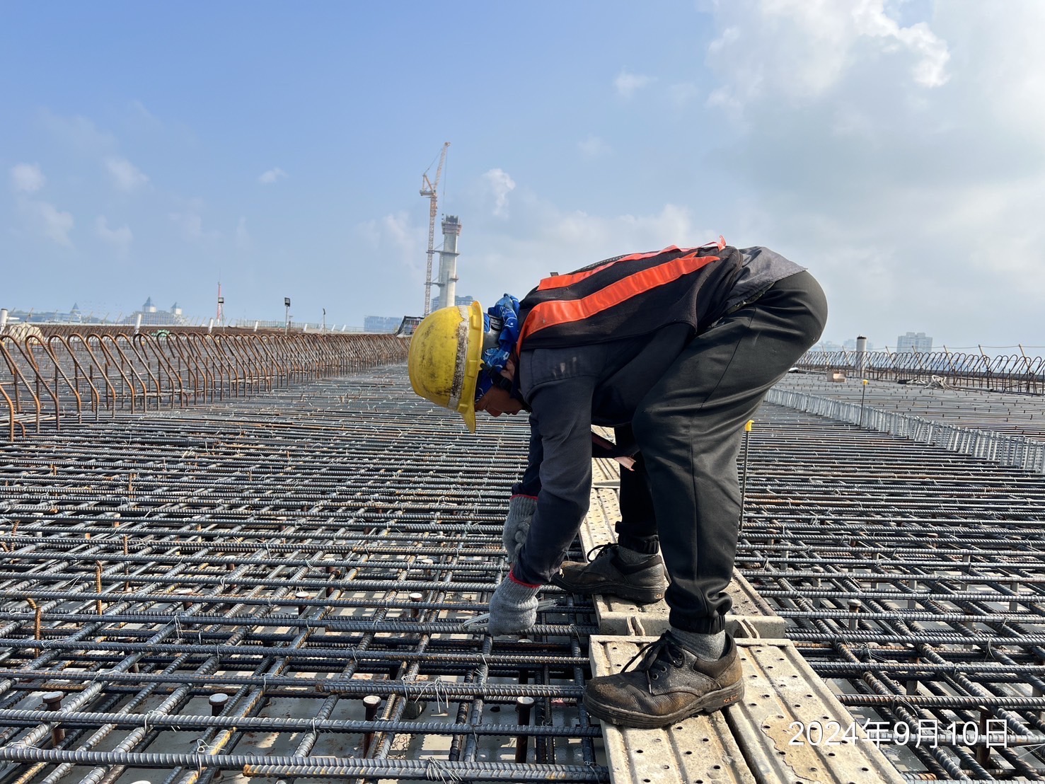 複合橋面版鋼筋綁紮