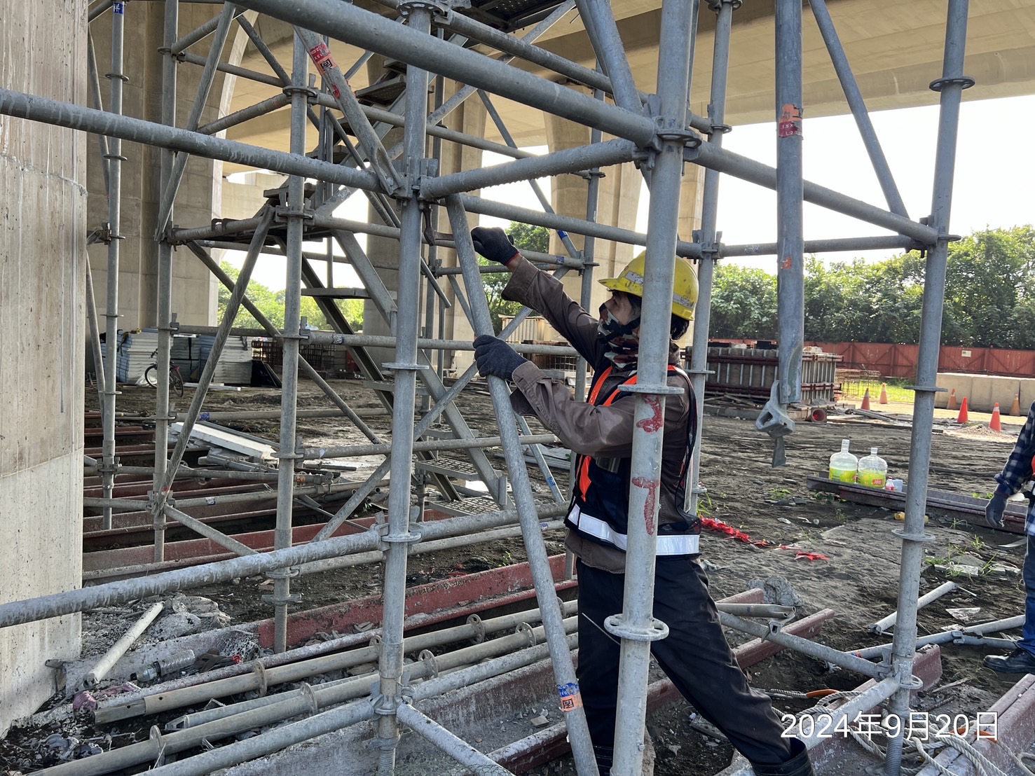 BL1A場撐段支撐架拆卸