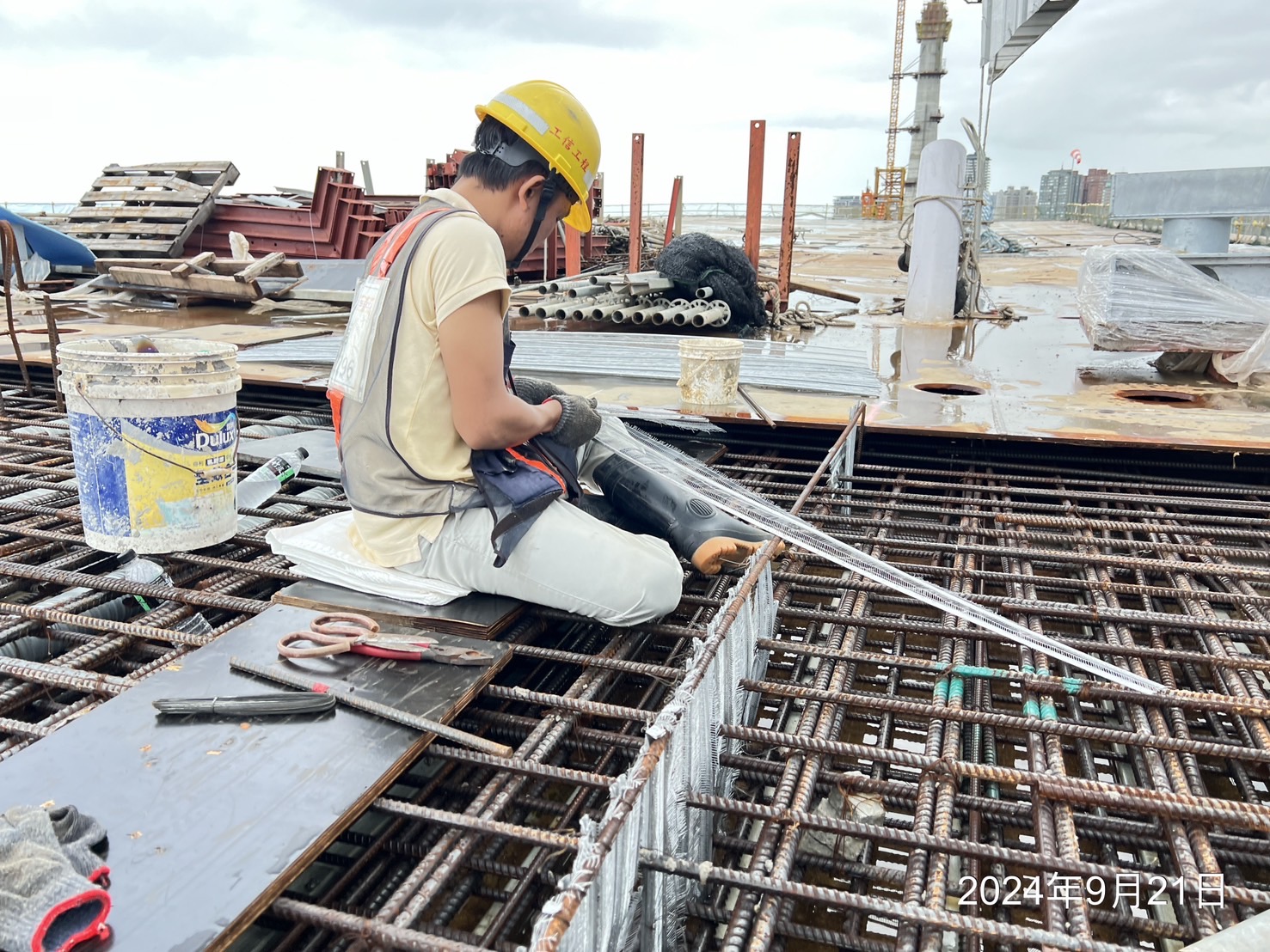 複合橋面版第2階段免拆模施作