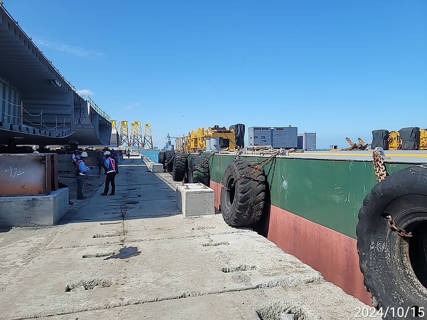 節塊載運平台試停船於台北港組裝場碼頭區