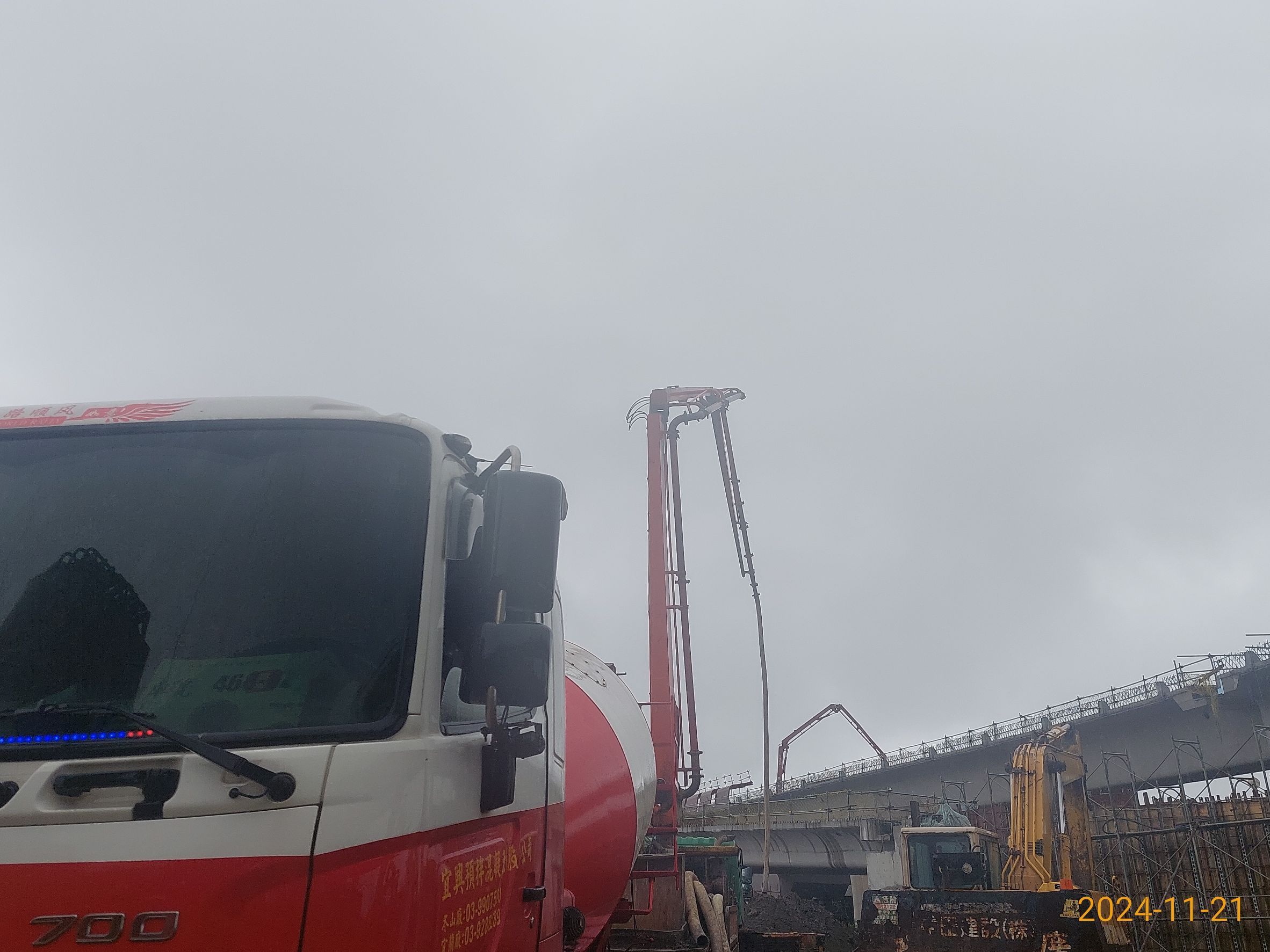 MR1-L10擋土牆牆身混凝土澆置