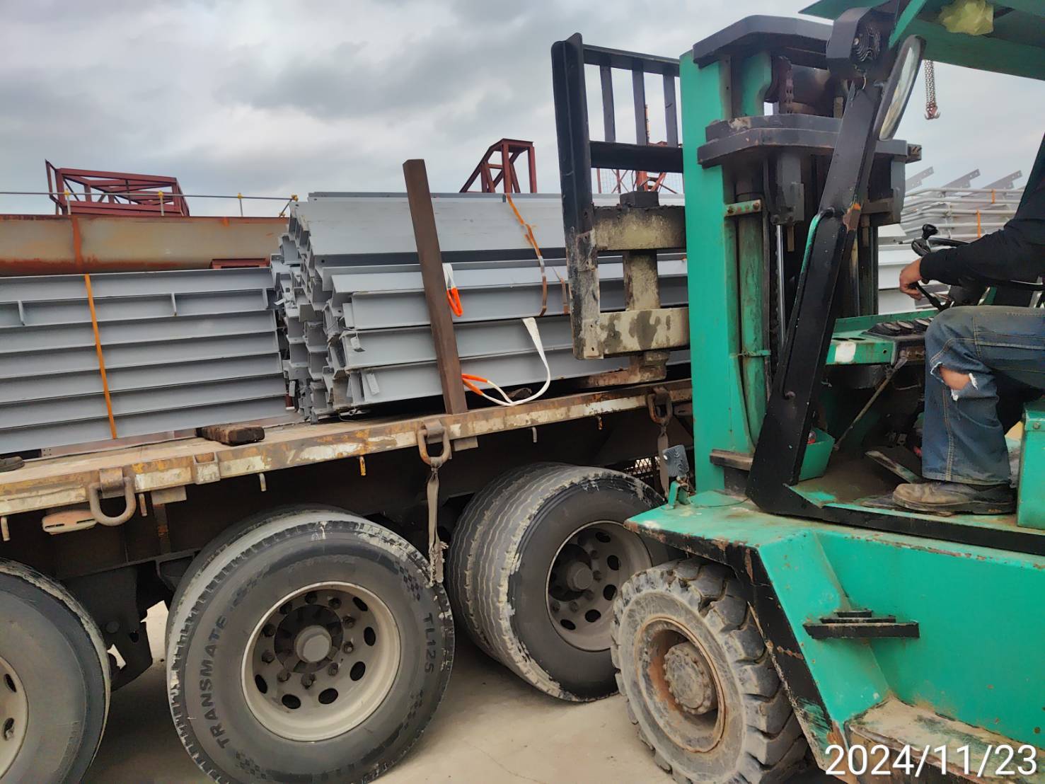 8T、9T節塊維修步道進料