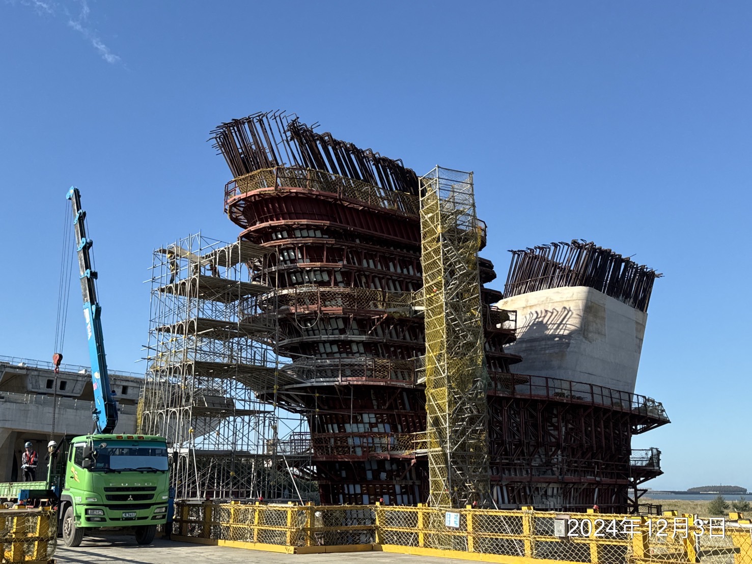 P17墩柱第9昇層混凝土養護