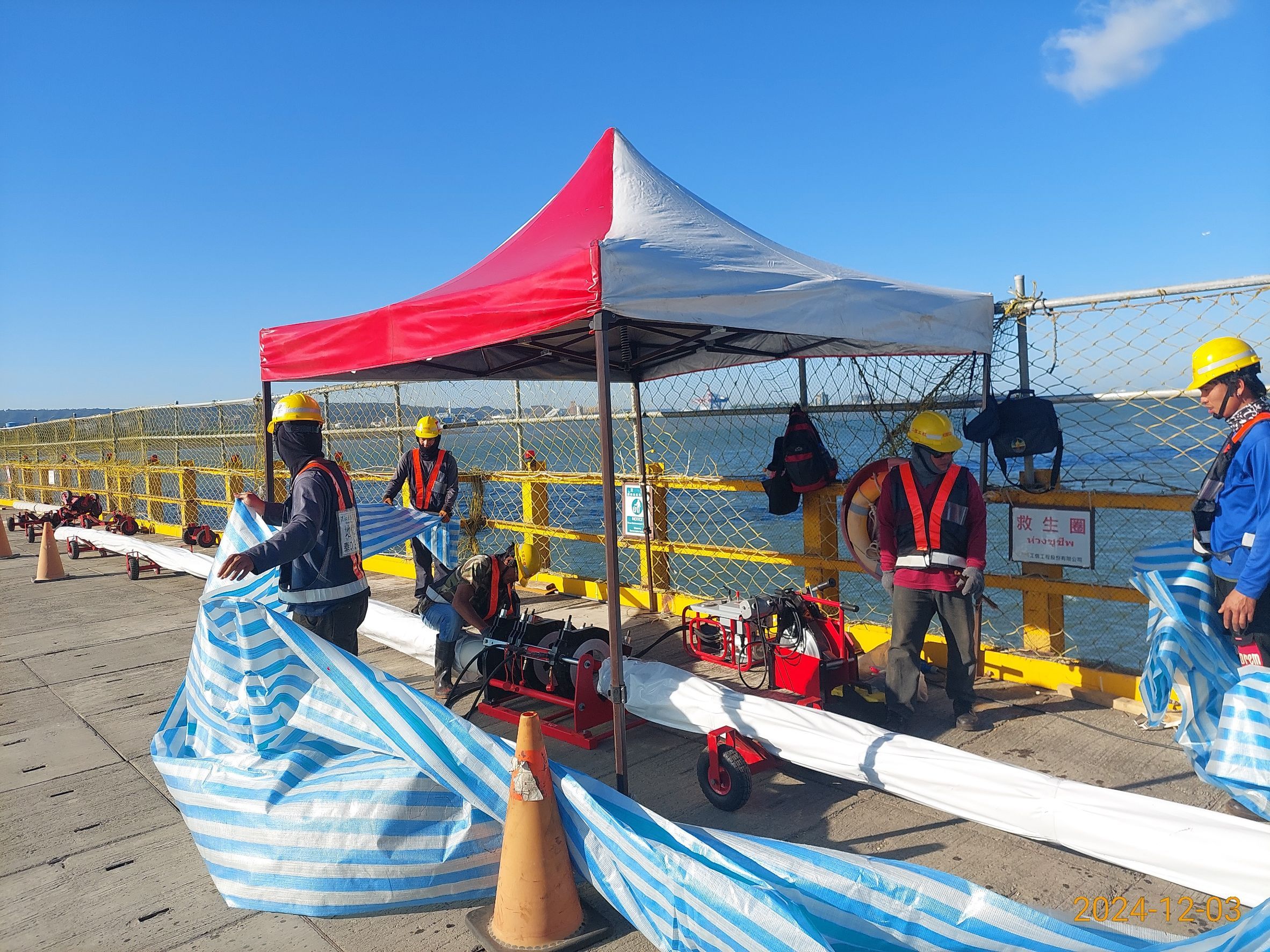 TE02TW02斜拉鋼索HDPE套管熱熔接作業