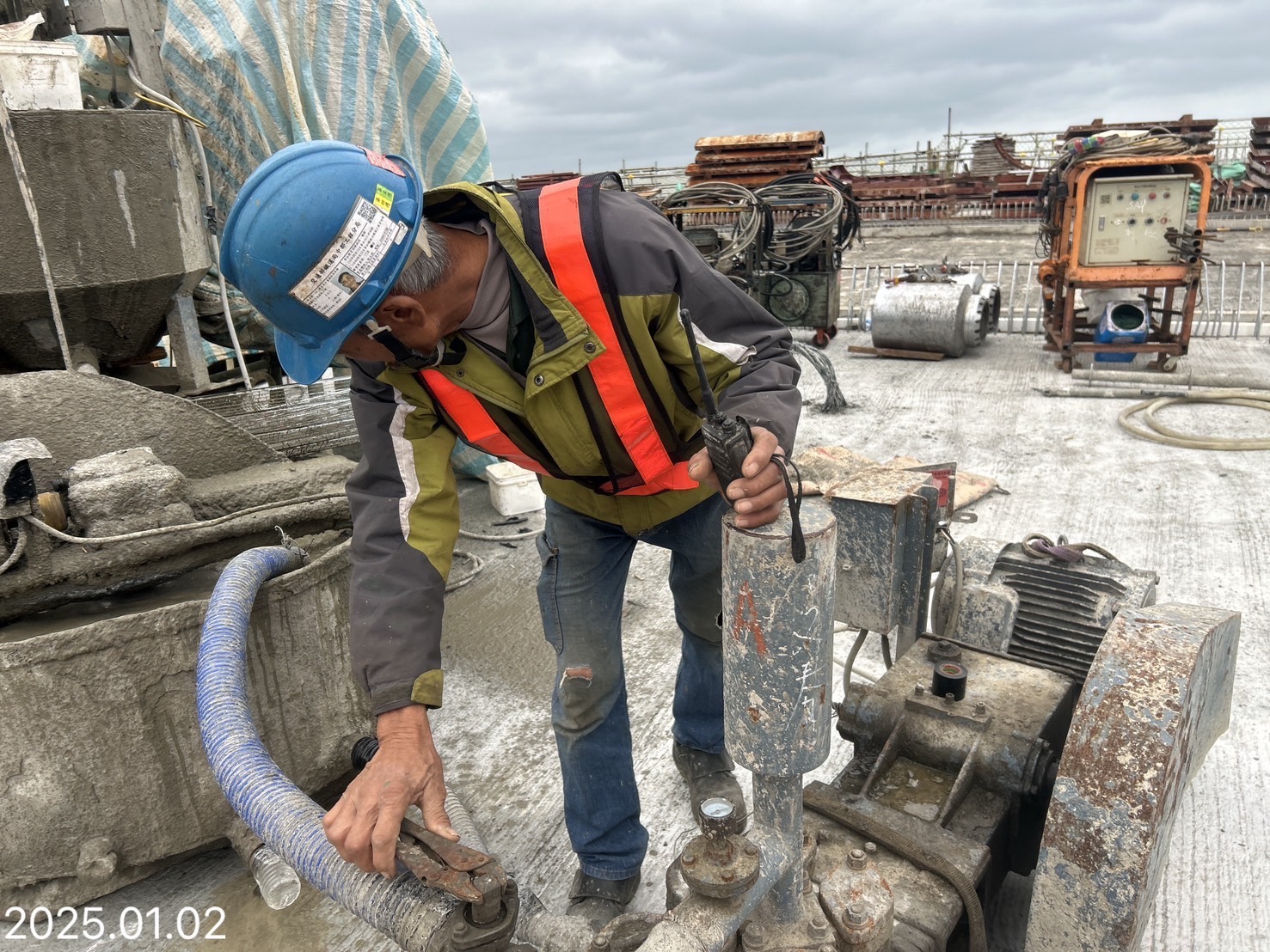 U6N場撐段箱型梁預力套管灌漿