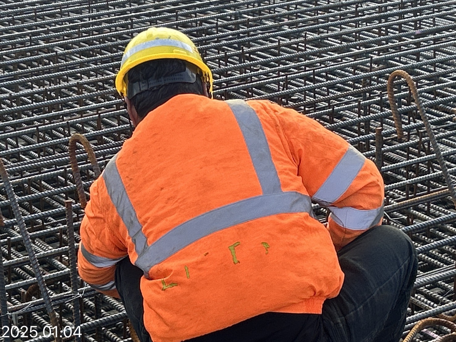 11T~16T複合式橋面版鋼筋綁紮