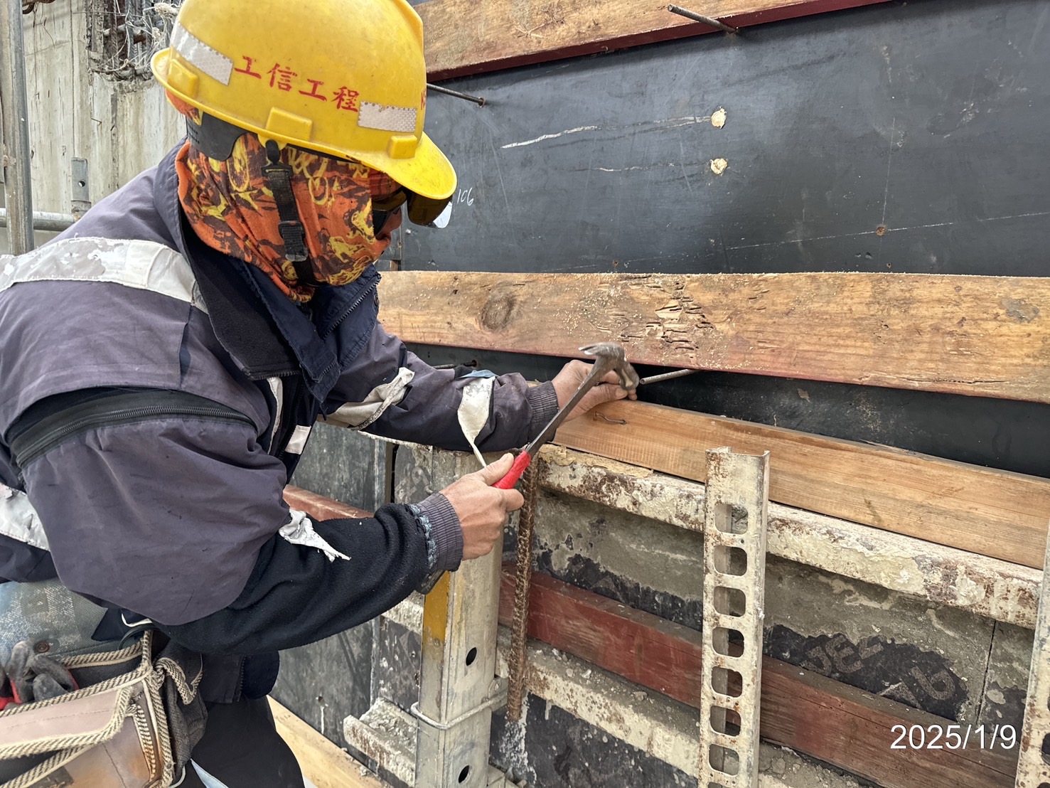 MR1-L09擋土牆牆身混凝土完成面修飾