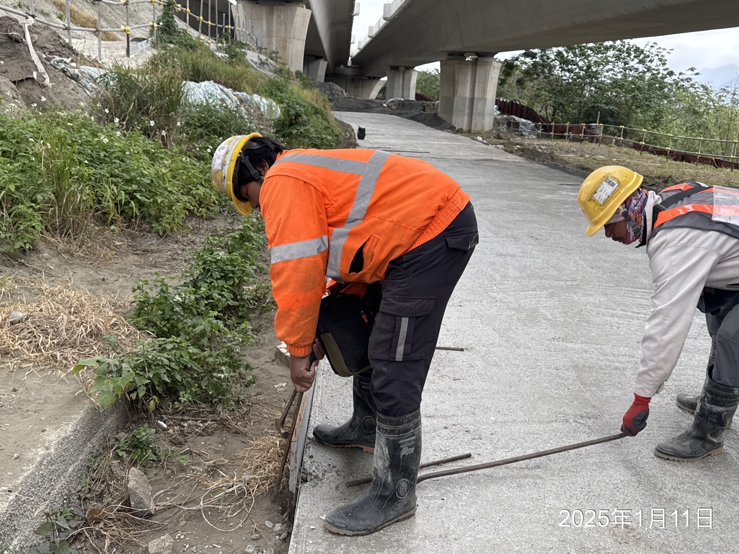 P5施工便道改道模板拆卸