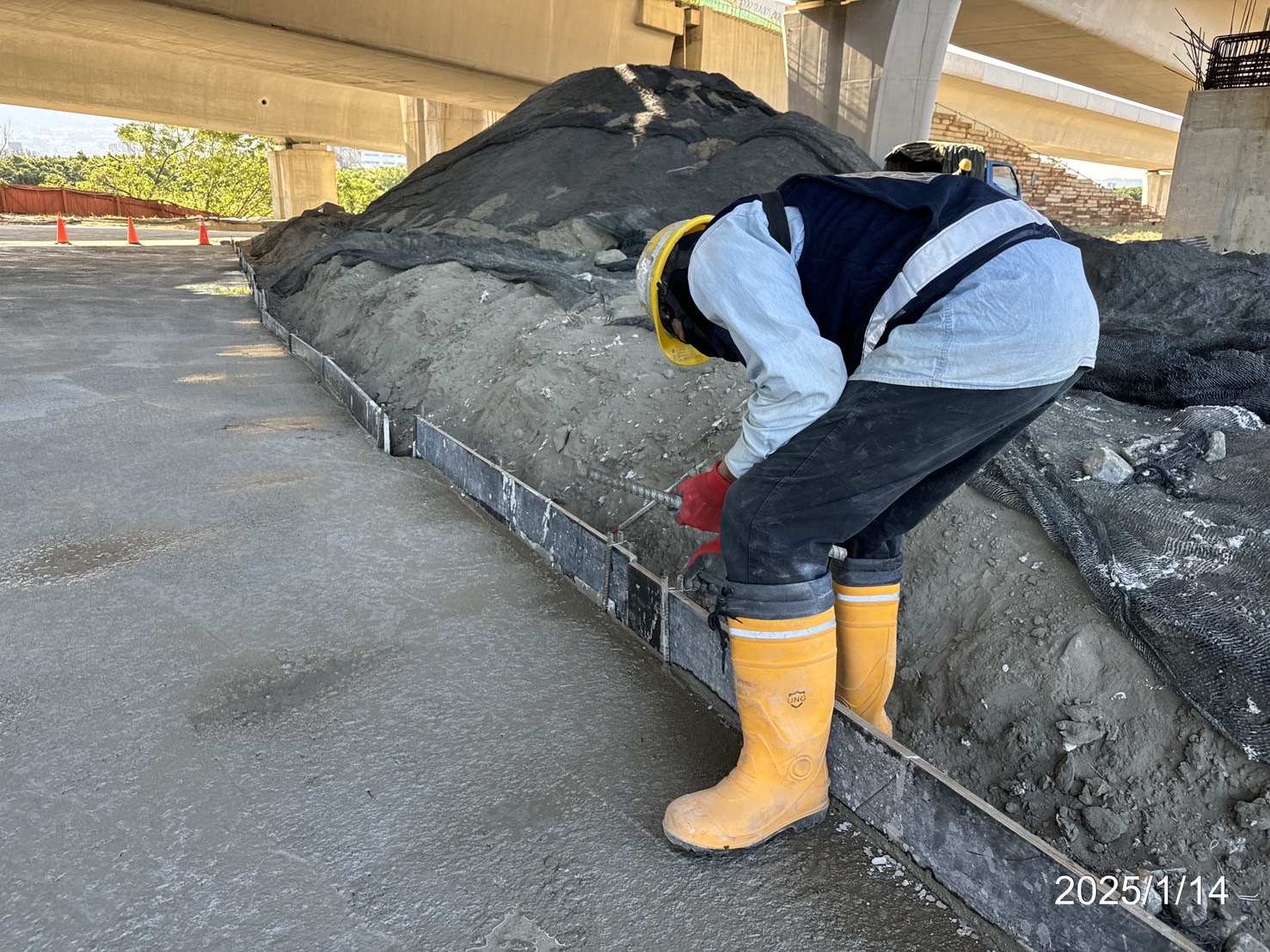 P5~P7施工便道環境鋪面模板拆除